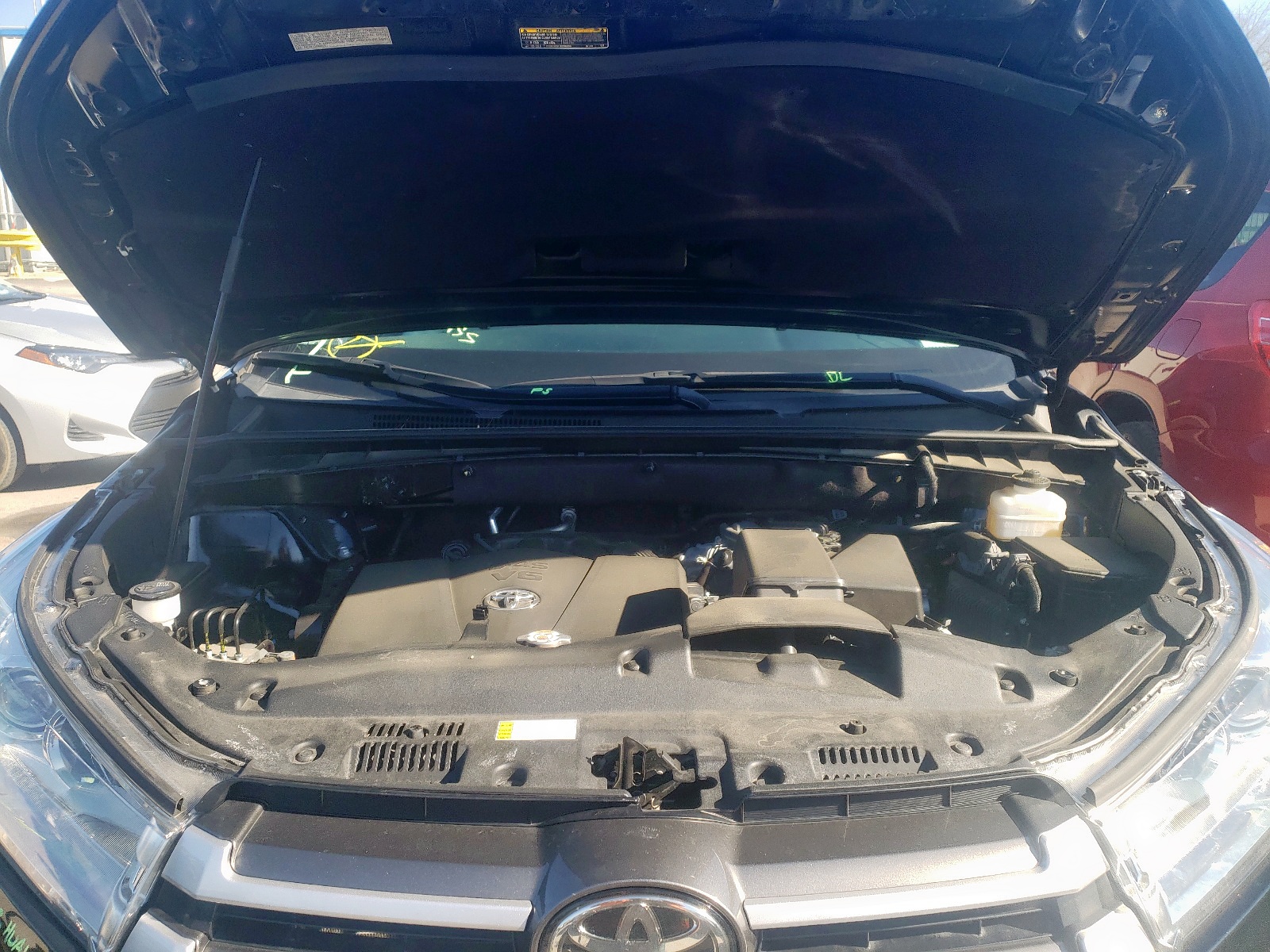Photo 7 from auction – 2019 TOYOTA HIGHLANDER with VIN 5TDBZRFH3KS710462