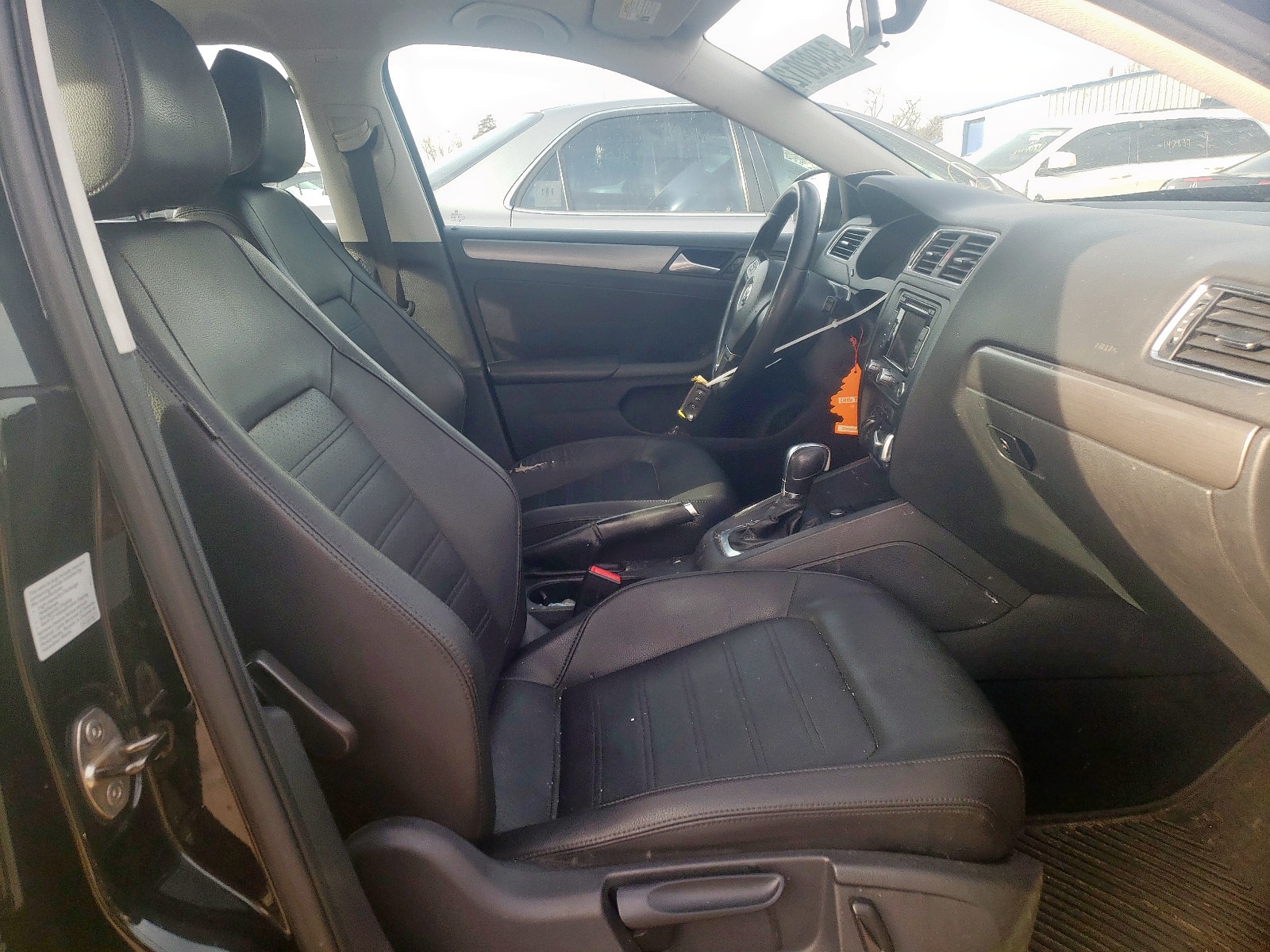 Photo 5 from auction – 2013 VOLKSWAGEN JETTA SEL with VIN 3VWLP7AJ5DM409104