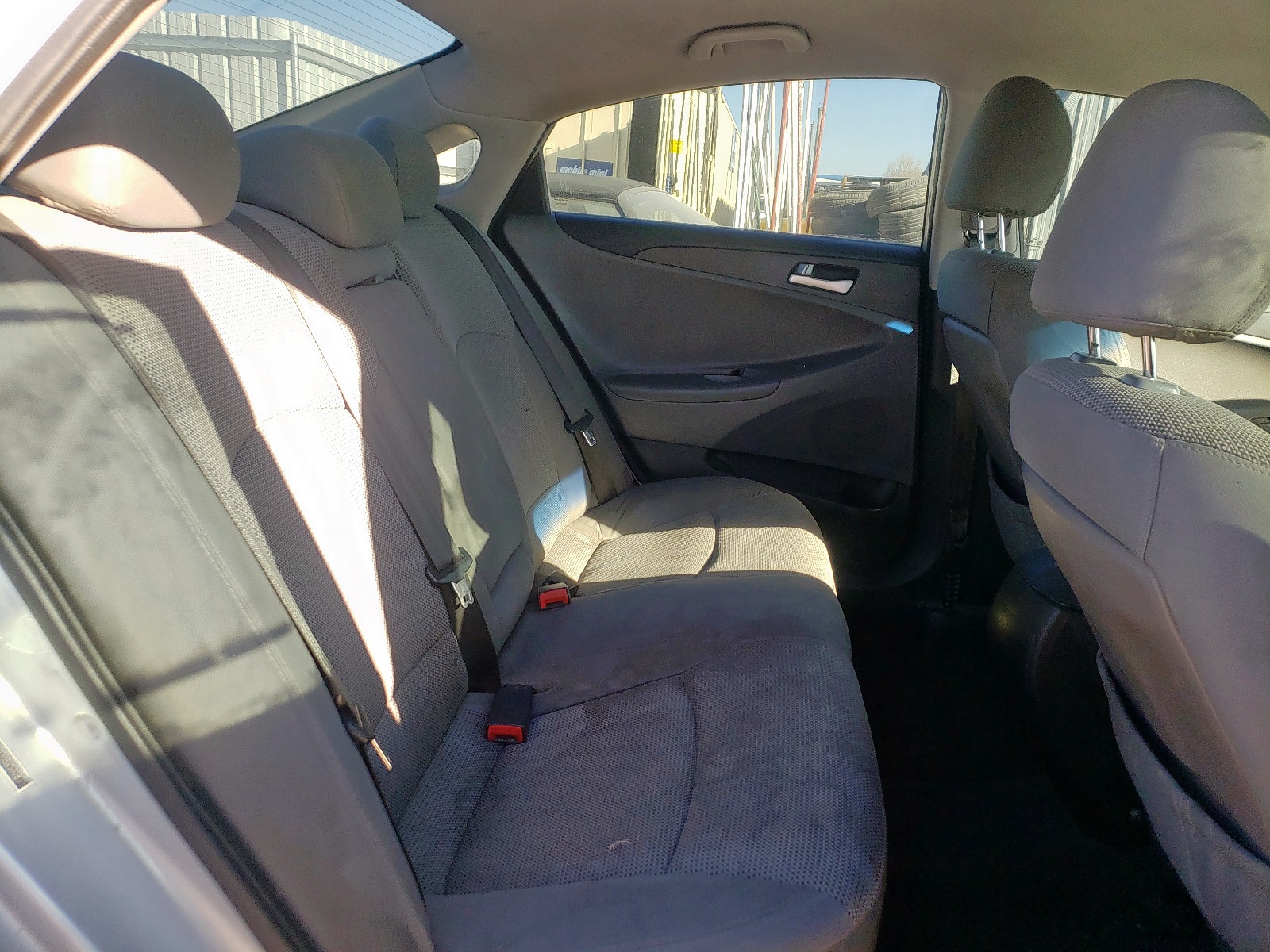 Photo 6 from auction – 2014 HYUNDAI SONATA GLS with VIN 5NPEB4AC2EH863702