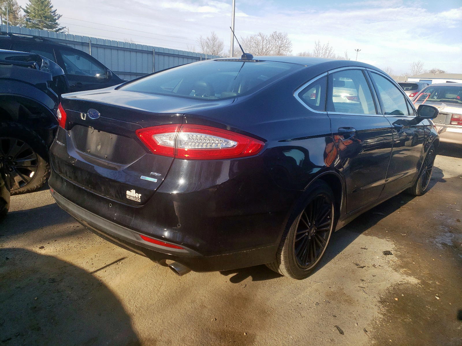 Photo 4 from auction – 2016 FORD FUSION SE with VIN 3FA6P0HD6GR253482