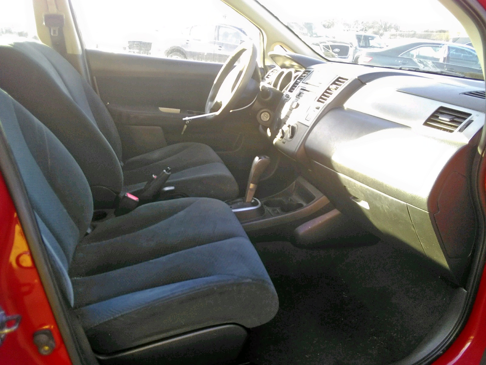 Photo 5 from auction – 2010 NISSAN VERSA S with VIN 3N1BC1CP9AL353262