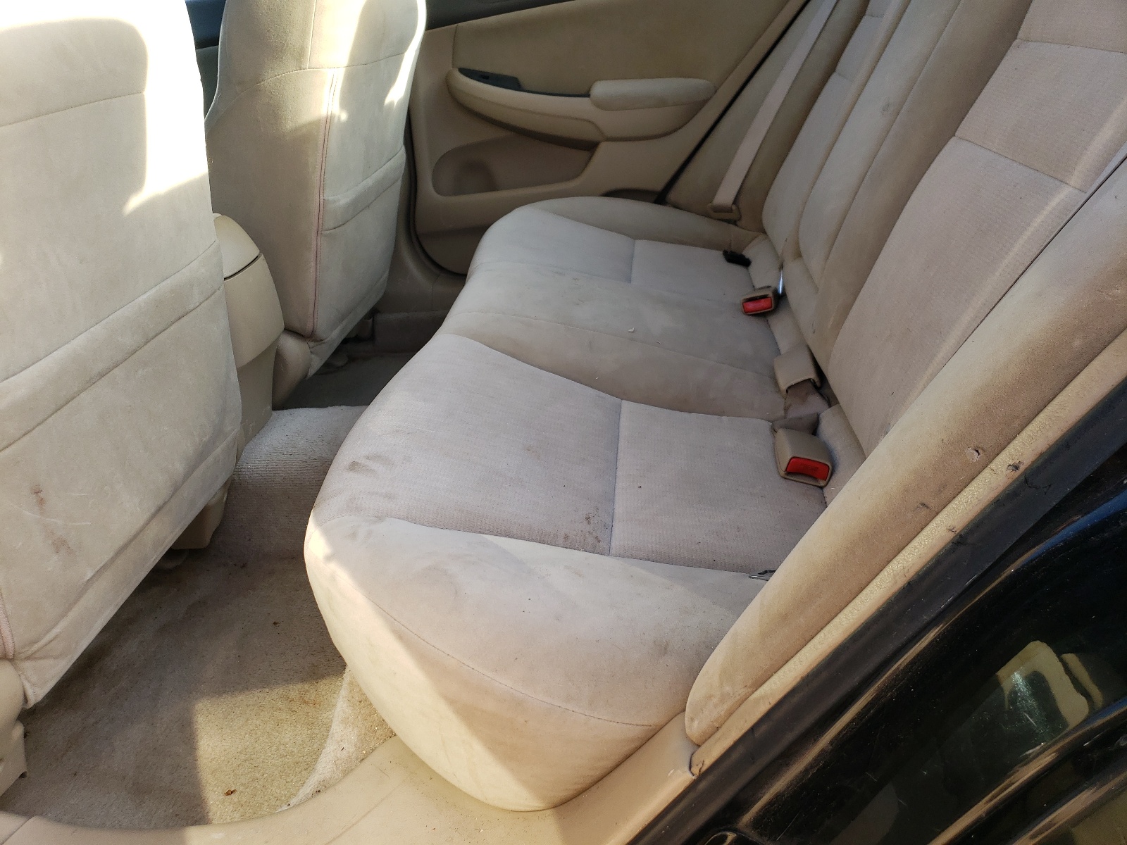 Photo 6 from auction – 2003 HONDA ACCORD LX with VIN 1HGCM56303A047657