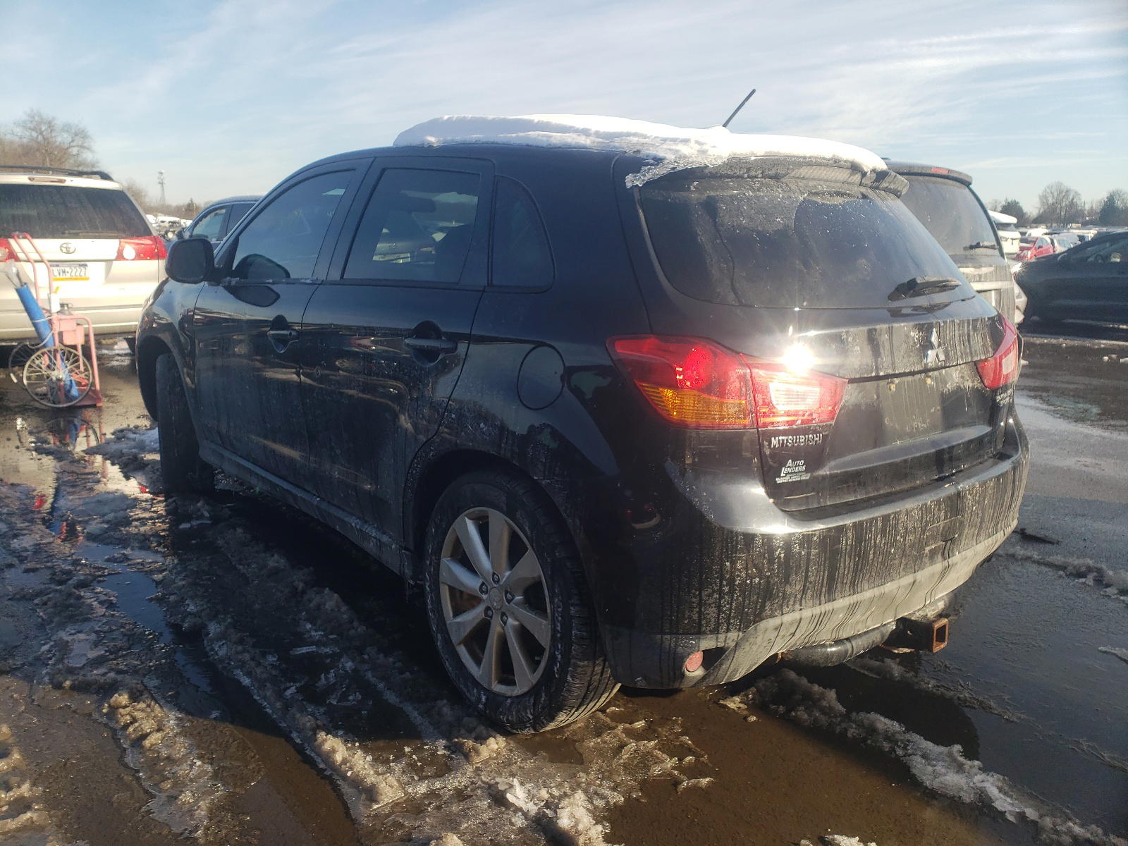 Photo 3 from auction – 2015 MITSUBISHI OUTLANDER with VIN 4A4AR3AU6FE008928