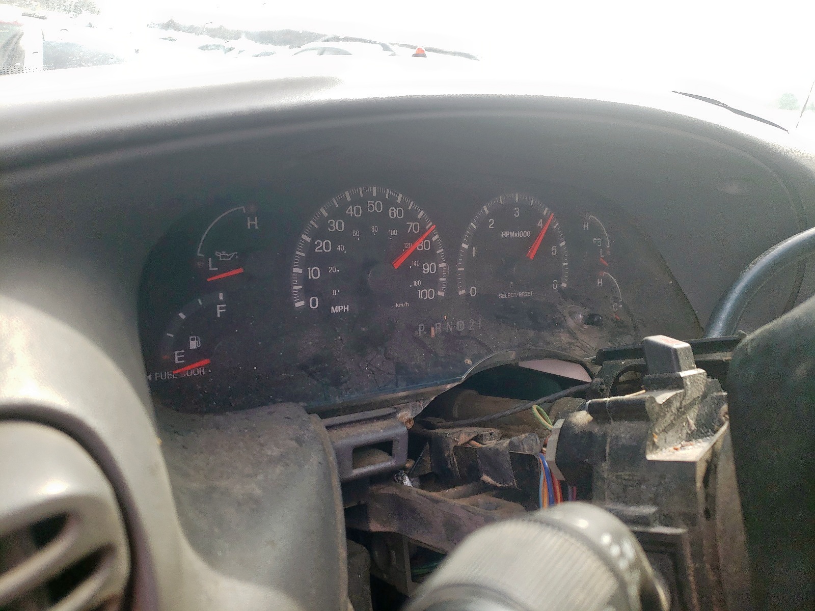 Photo 8 from auction – 2000 FORD F150 with VIN 1FTRX18LXYNA91610