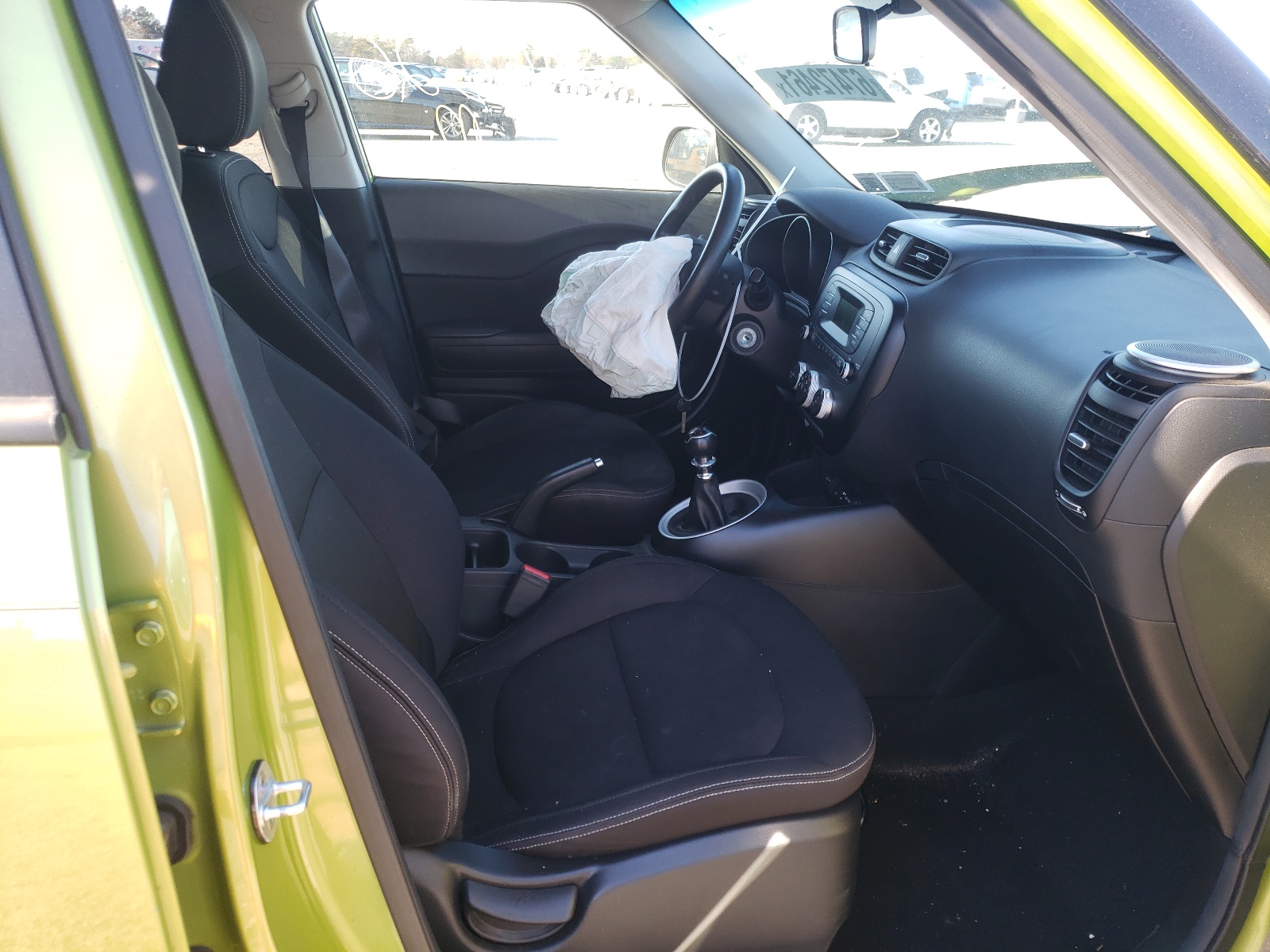 Zdjęcie 5 z aukcji – 2016 KIA SOUL z VIN KNDJN2A2XG7876514