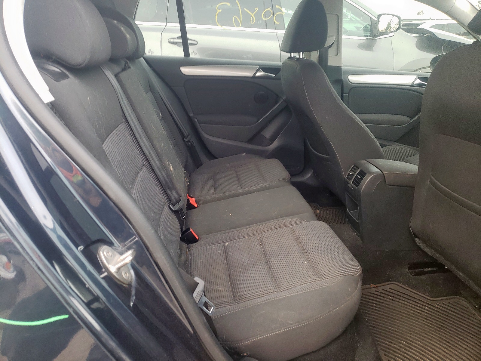 Photo 6 from auction – 2013 VOLKSWAGEN GOLF with VIN WVWDB7AJ2DW140422