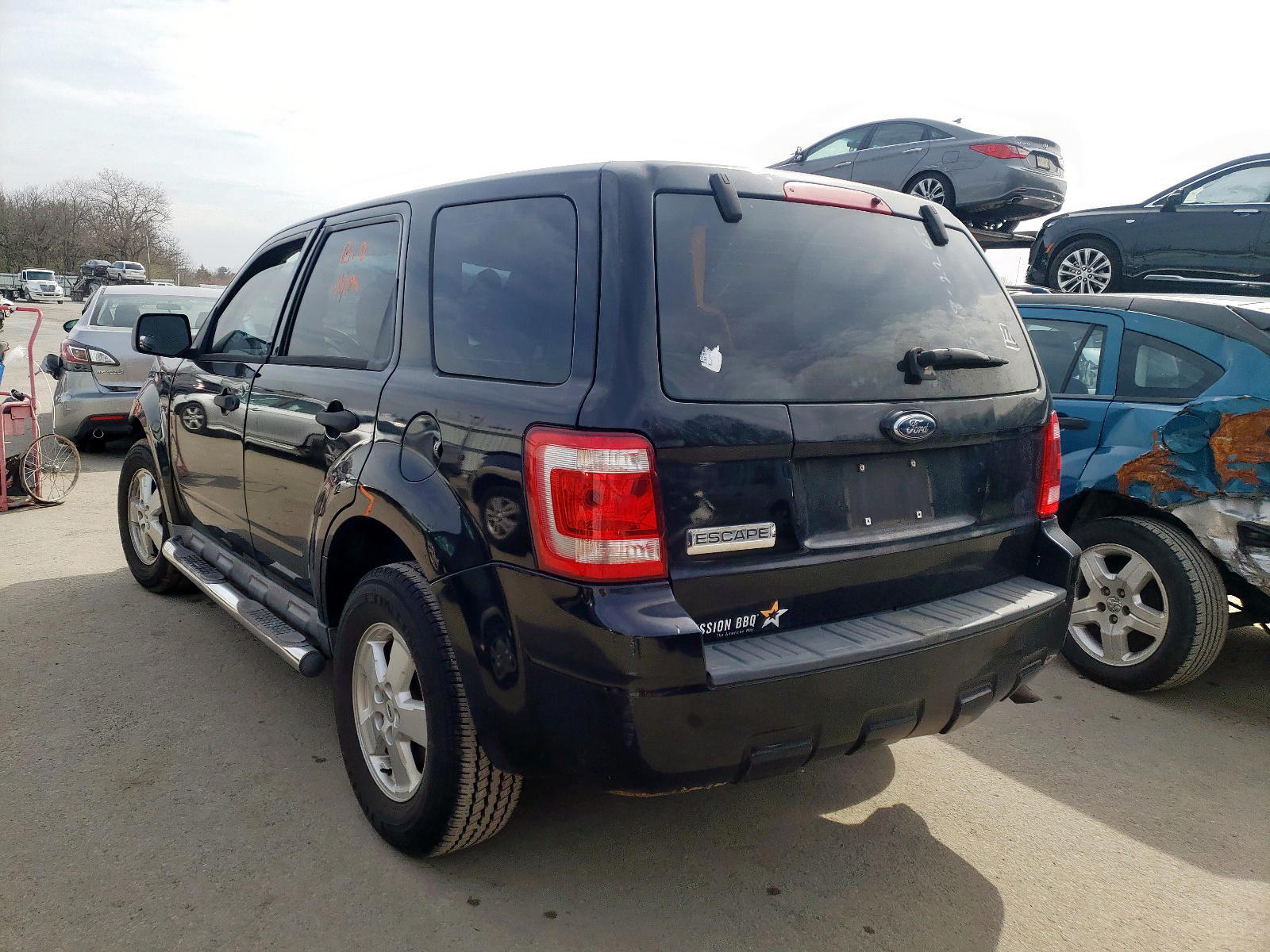 Photo 3 from auction – 2009 FORD ESCAPE XLS with VIN 1FMCU02769KB40949