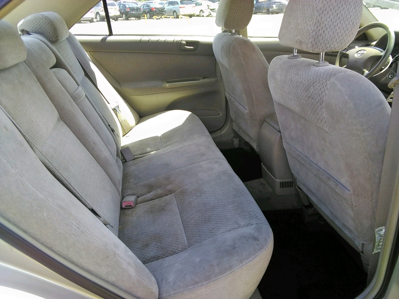 Photo 6 from auction – 2003 TOYOTA CAMRY LE with VIN 4T1BE32K53U768365