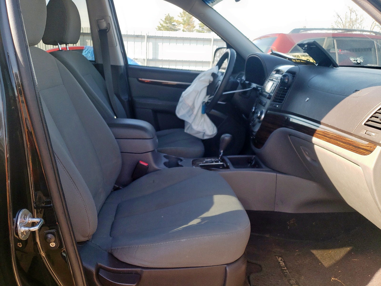 Photo 5 from auction – 2010 HYUNDAI SANTA FE G with VIN 5NMSG3AB6AH403925
