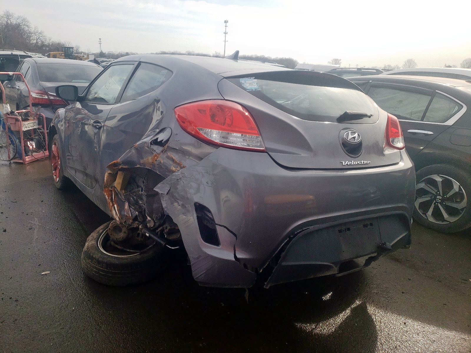 Photo 3 from auction – 2013 HYUNDAI VELOSTER with VIN KMHTC6AD1DU121980