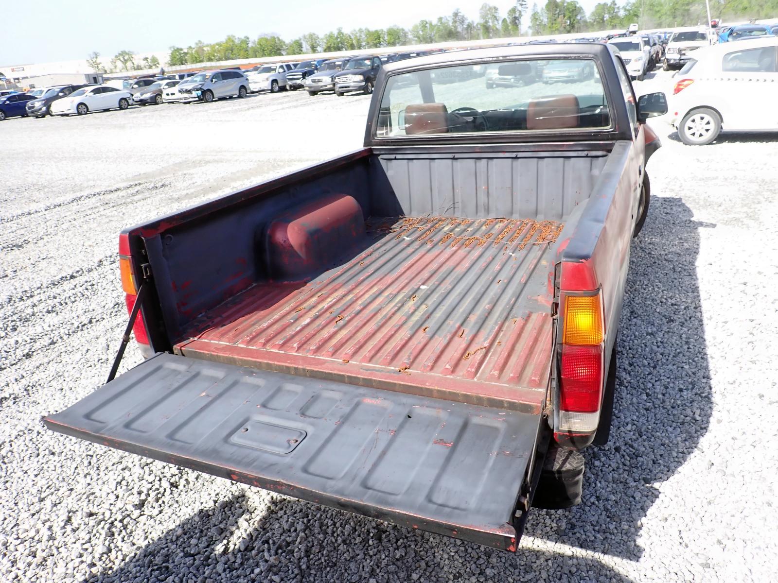 Photo 6 from auction – 1990 NISSAN D21 SHORT with VIN 1N6SD11S9LC424697
