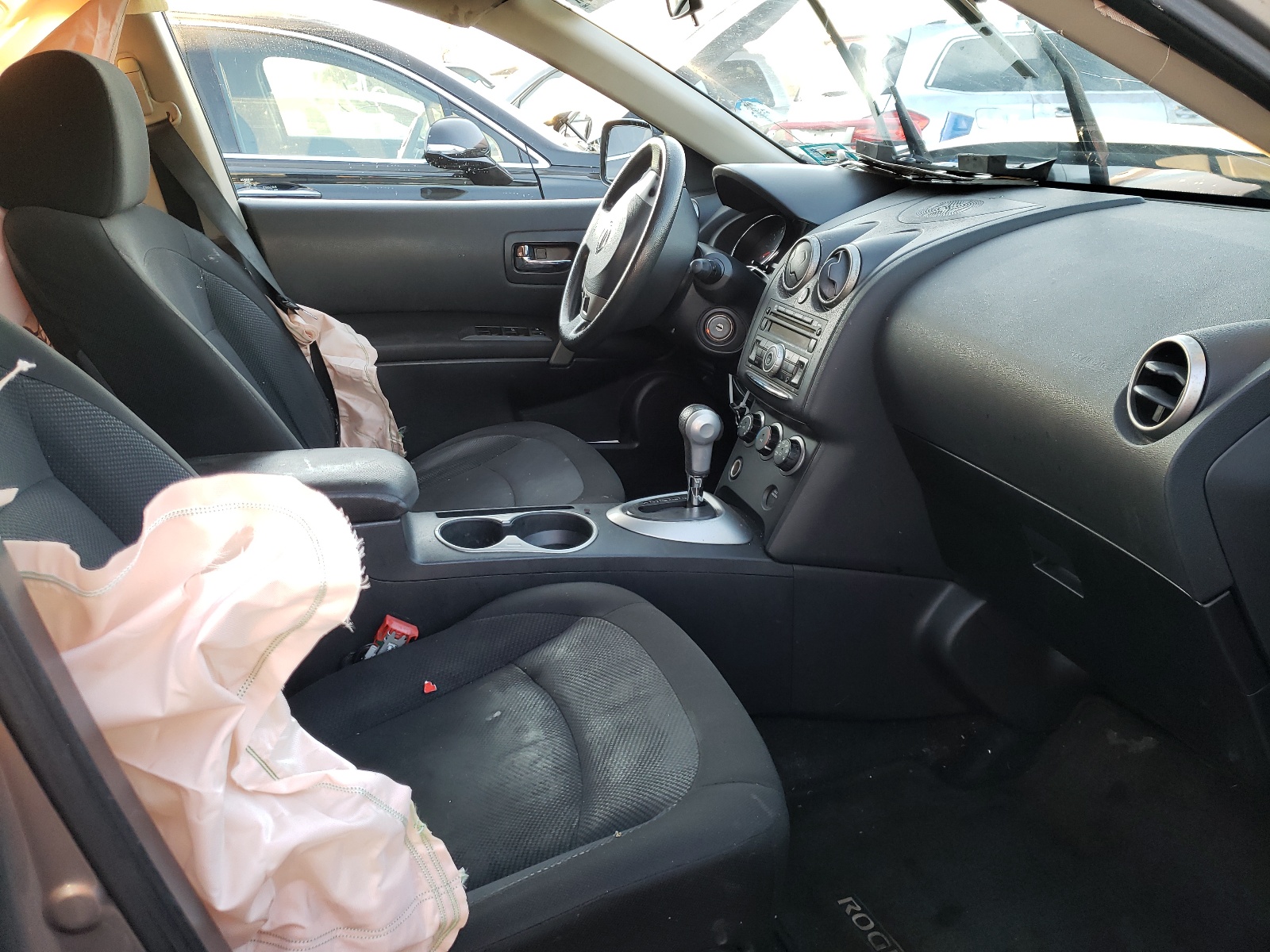 Photo 5 from auction – 2011 NISSAN ROGUE S with VIN JN8AS5MV8BW683247