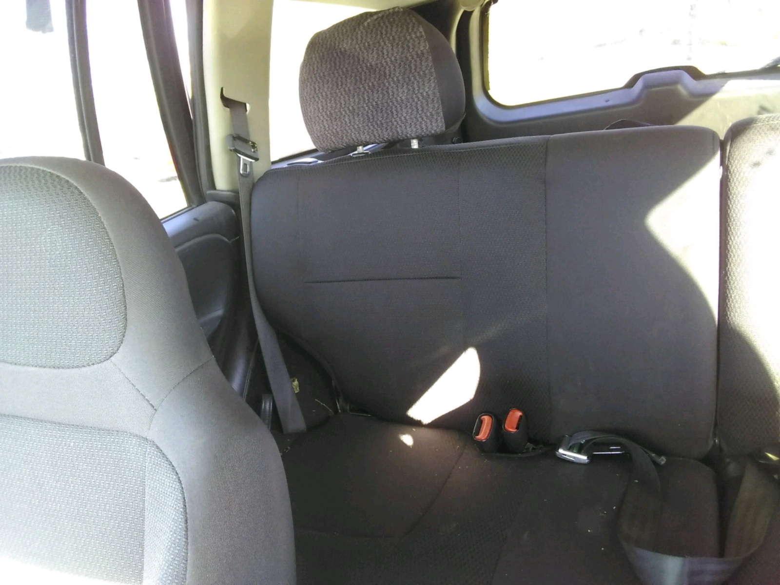 Photo 6 from auction – 2004 JEEP GRAND CHER with VIN 1J4GW48SX4C397628