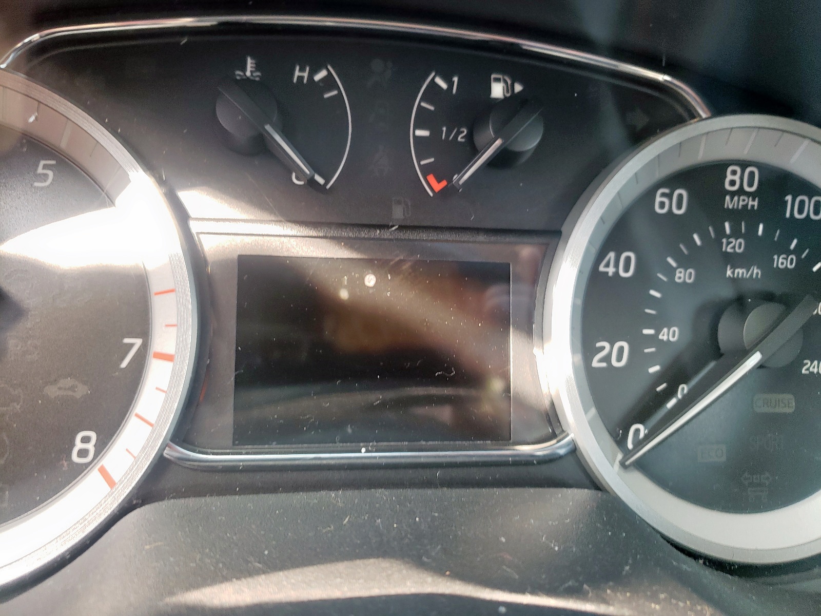 Photo 8 from auction – 2014 NISSAN SENTRA S with VIN 3N1AB7AP0EY237753