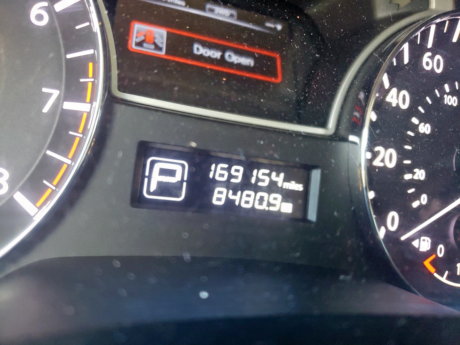 Photo 8 from auction – 2013 NISSAN PATHFINDER with VIN 5N1AR2MM7DC627295