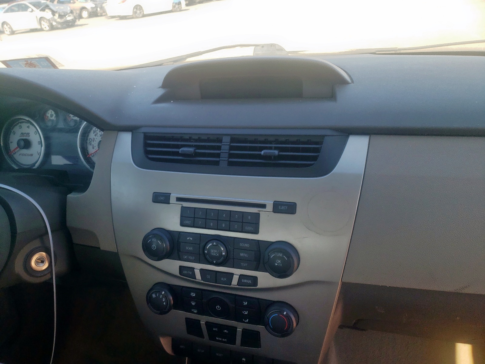 Photo 9 from auction – 2010 FORD FOCUS SE with VIN 1FAHP3FN0AW133963