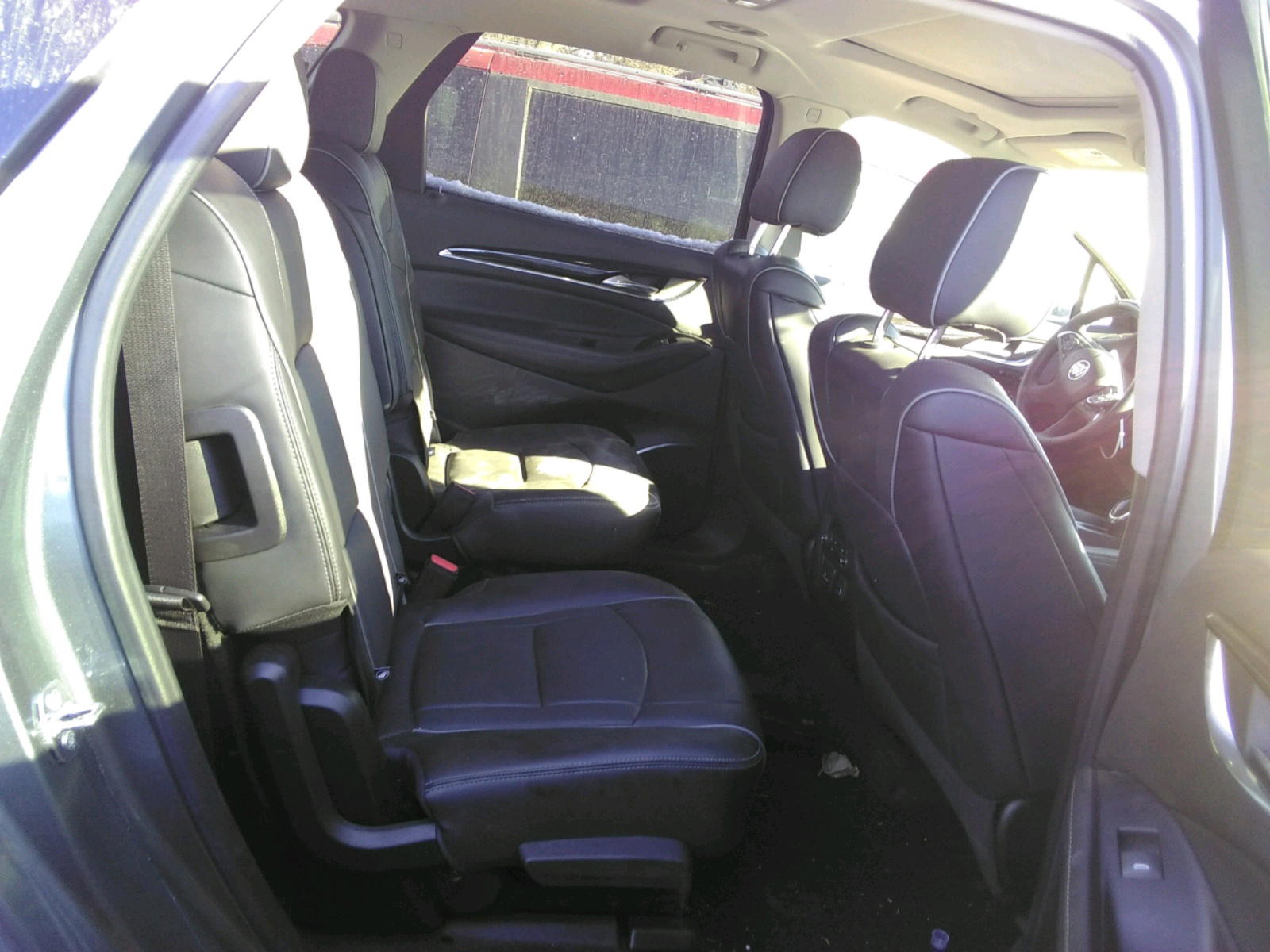 Photo 6 from auction – 2020 BUICK ENCLAVE with VIN 5GAEVCKW2LJ246560