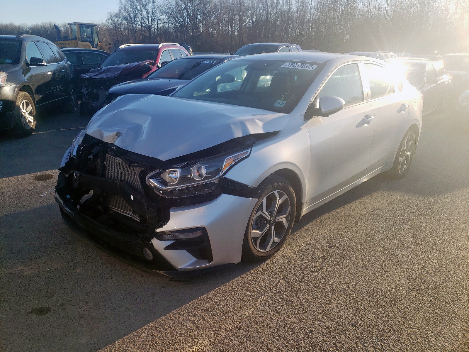 Photo 2 from auction – 2019 KIA FORTE FE with VIN 3KPF24AD6KE107173