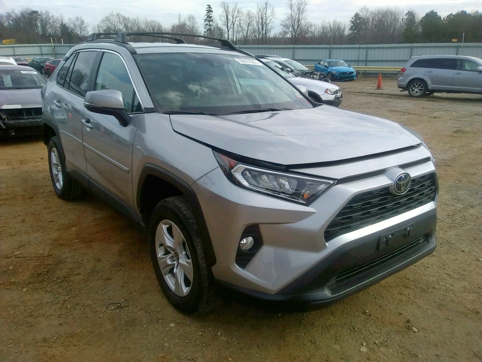 TOYOTA RAV4 XLE 2021 with VIN 2T3P1RFV5MC249982 - Photo from auction