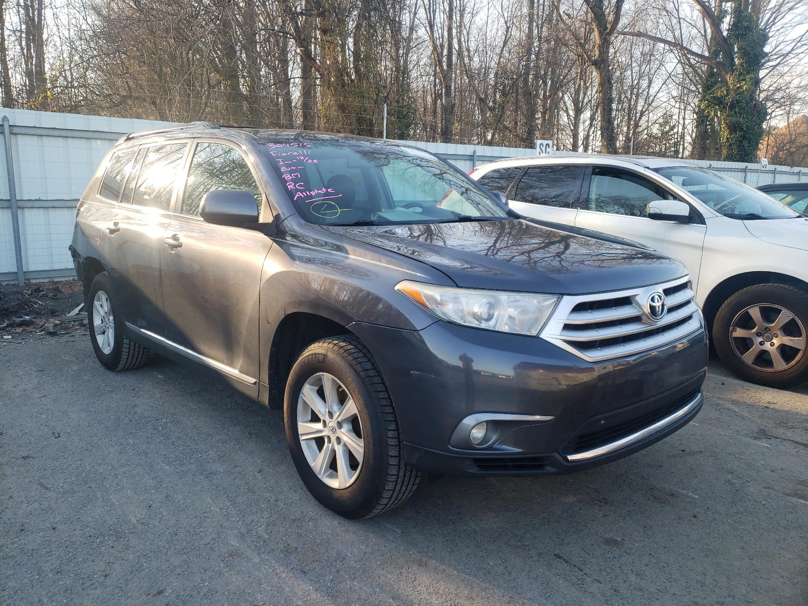 TOYOTA HIGHLANDER 2012 with VIN 5TDBK3EH8CS142469 - Photo from auction