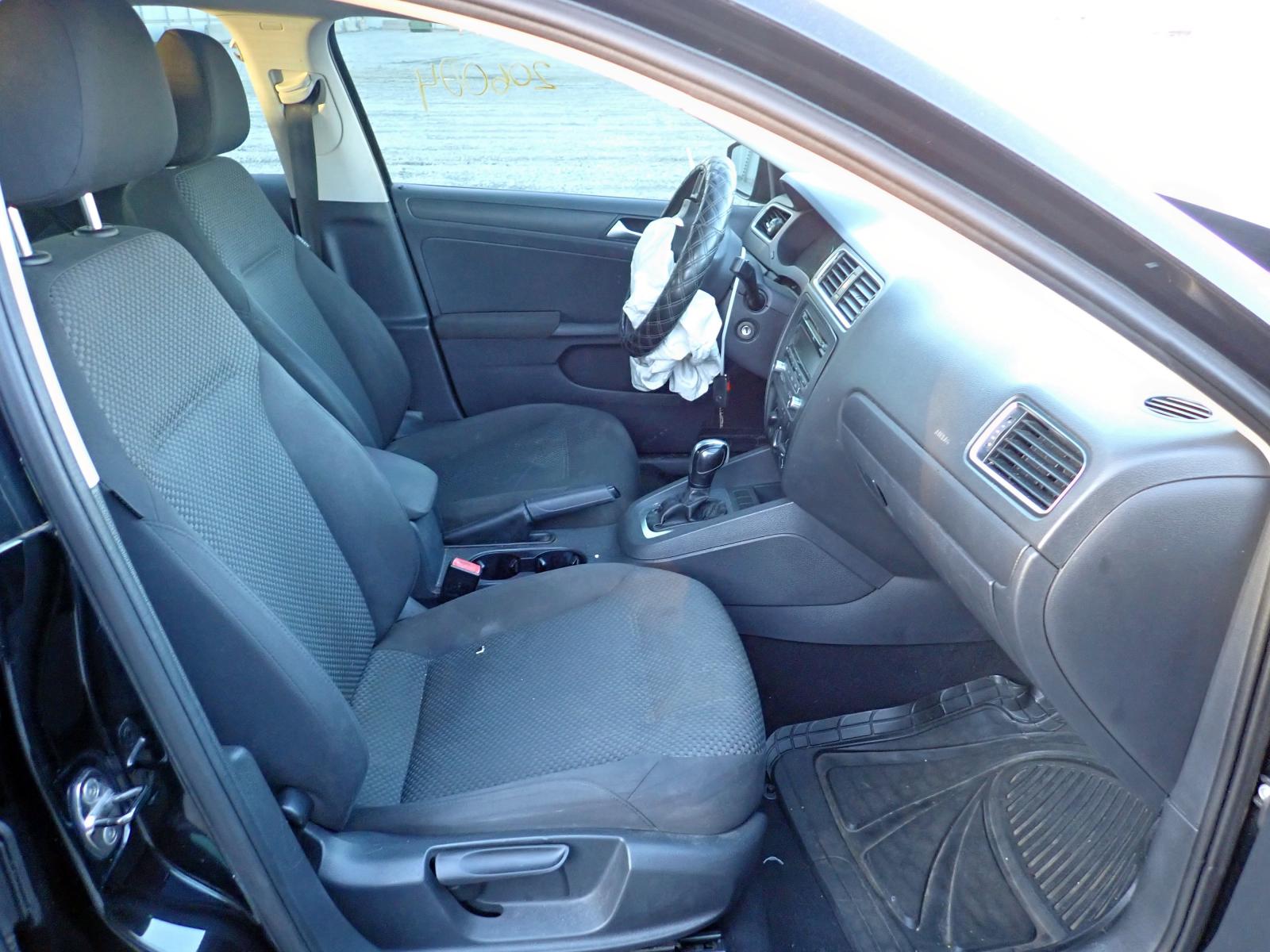Photo 5 from auction – 2012 VOLKSWAGEN JETTA BASE with VIN 3VW2K7AJ8CM397412