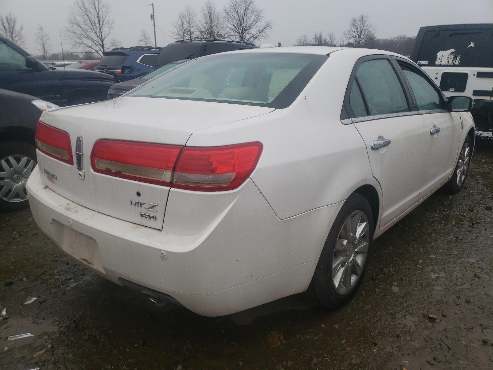 Photo 4 from auction – 2011 LINCOLN MKZ with VIN 3LNHL2JC2BR750836