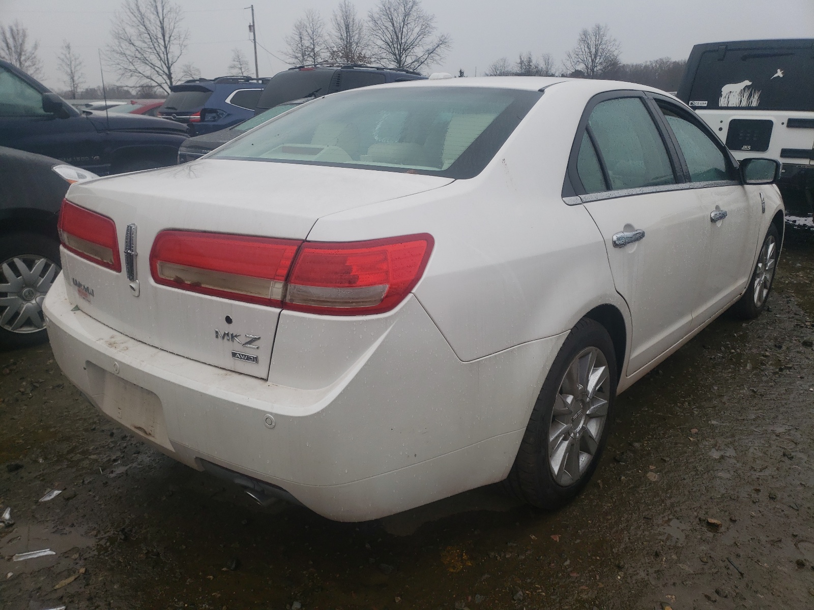 Фото 4 с аукциона – 2011 LINCOLN MKZ с VIN 3LNHL2JC2BR750836