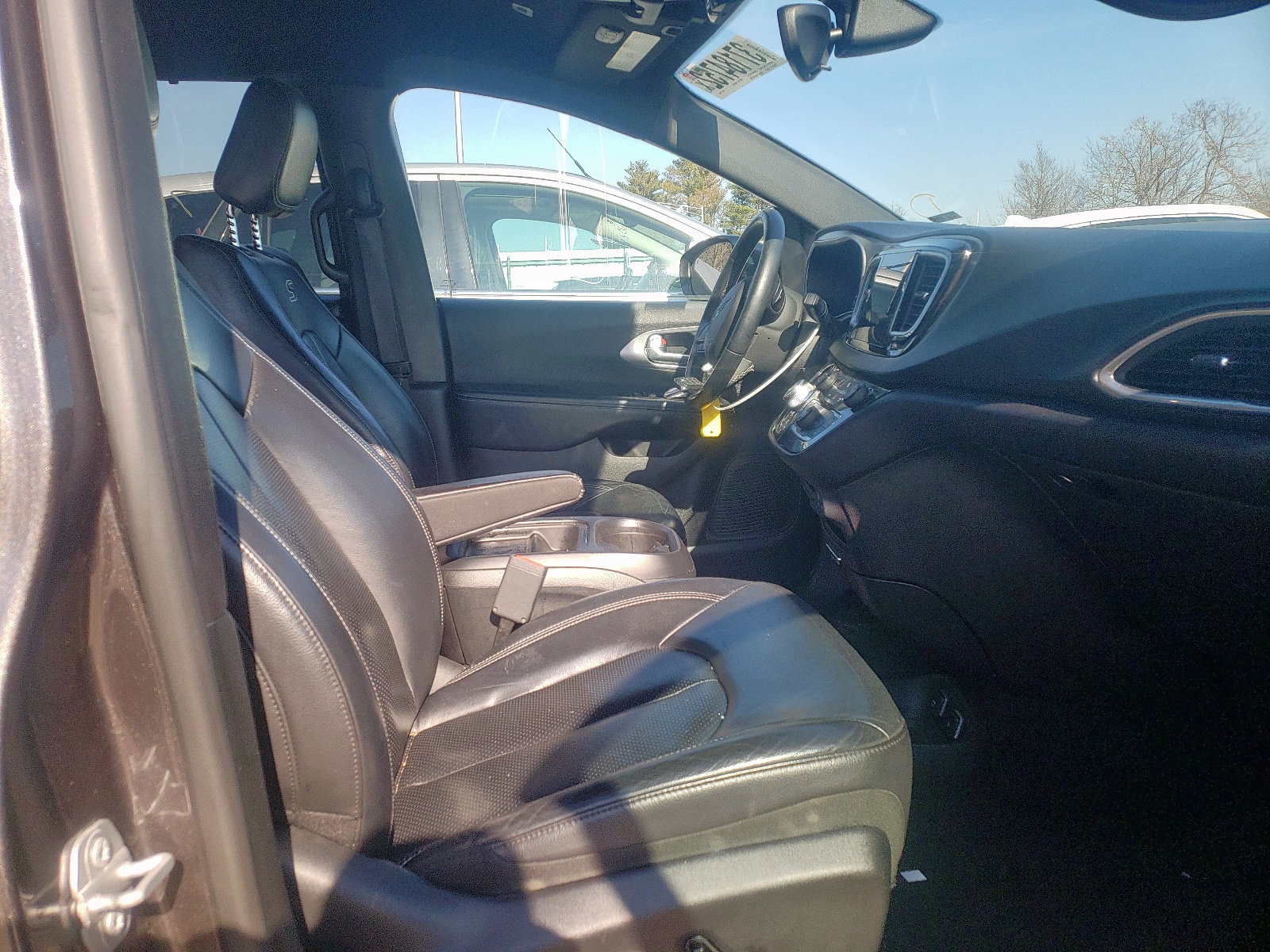 صورة رقم 5 من المزاد - 2018 CHRYSLER PACIFICA T مع VIN 2C4RC1BG1JR178022