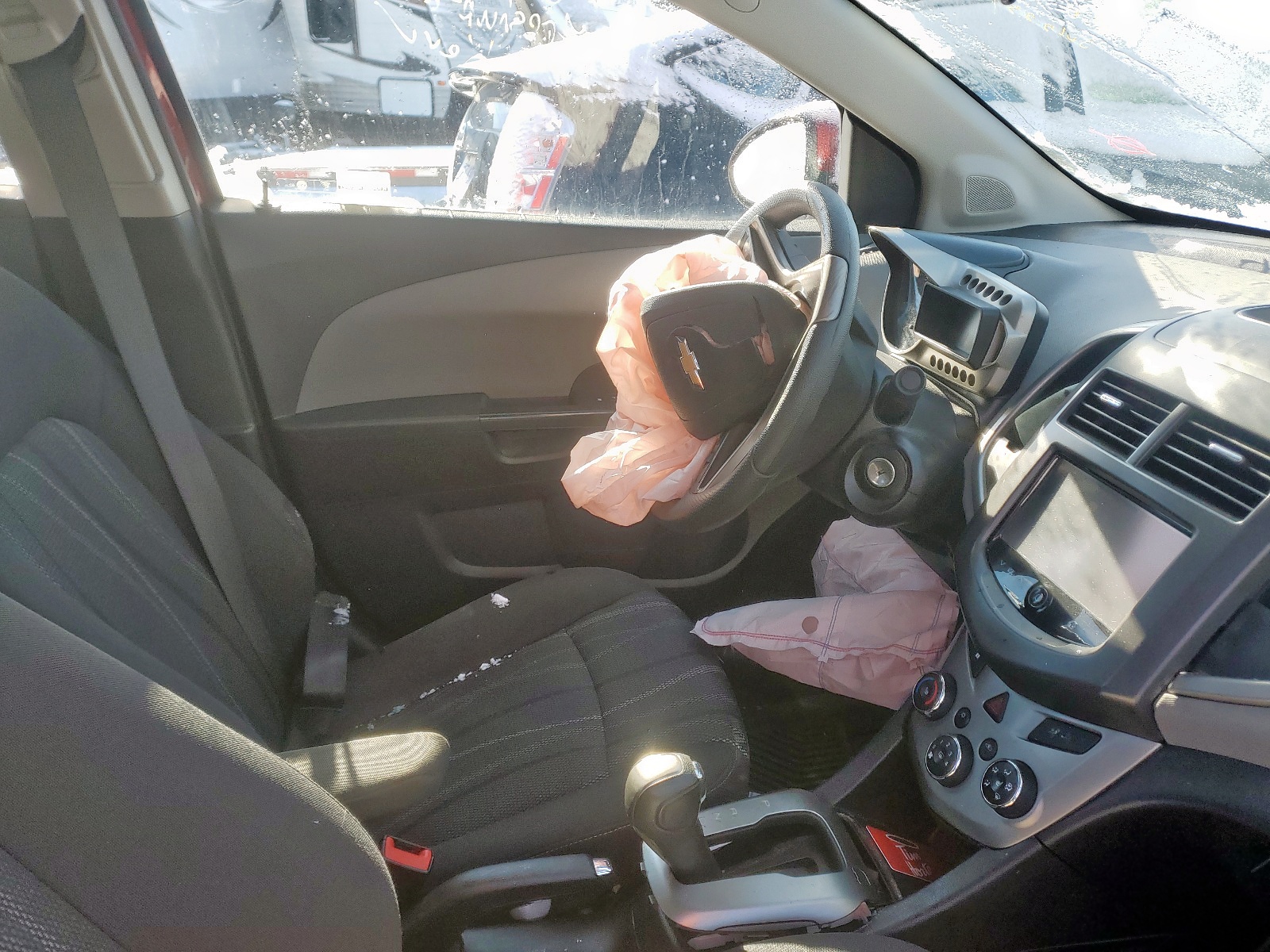 Photo 5 from auction – 2016 CHEVROLET SONIC LT with VIN 1G1JC5SHXG4144730