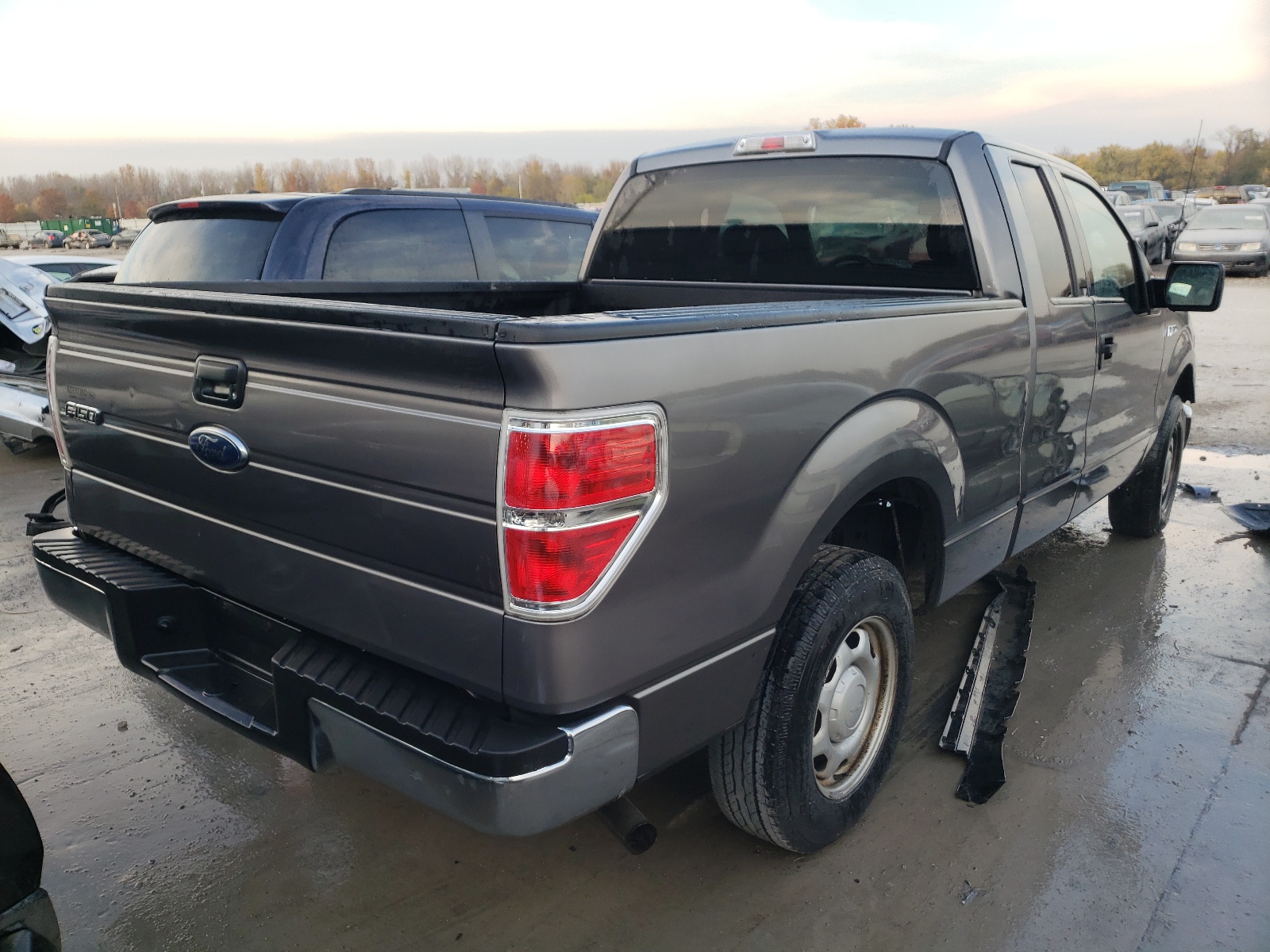 Photo 4 from auction – 2010 FORD F150 SUPER with VIN 1FTEX1CW9AFD53312