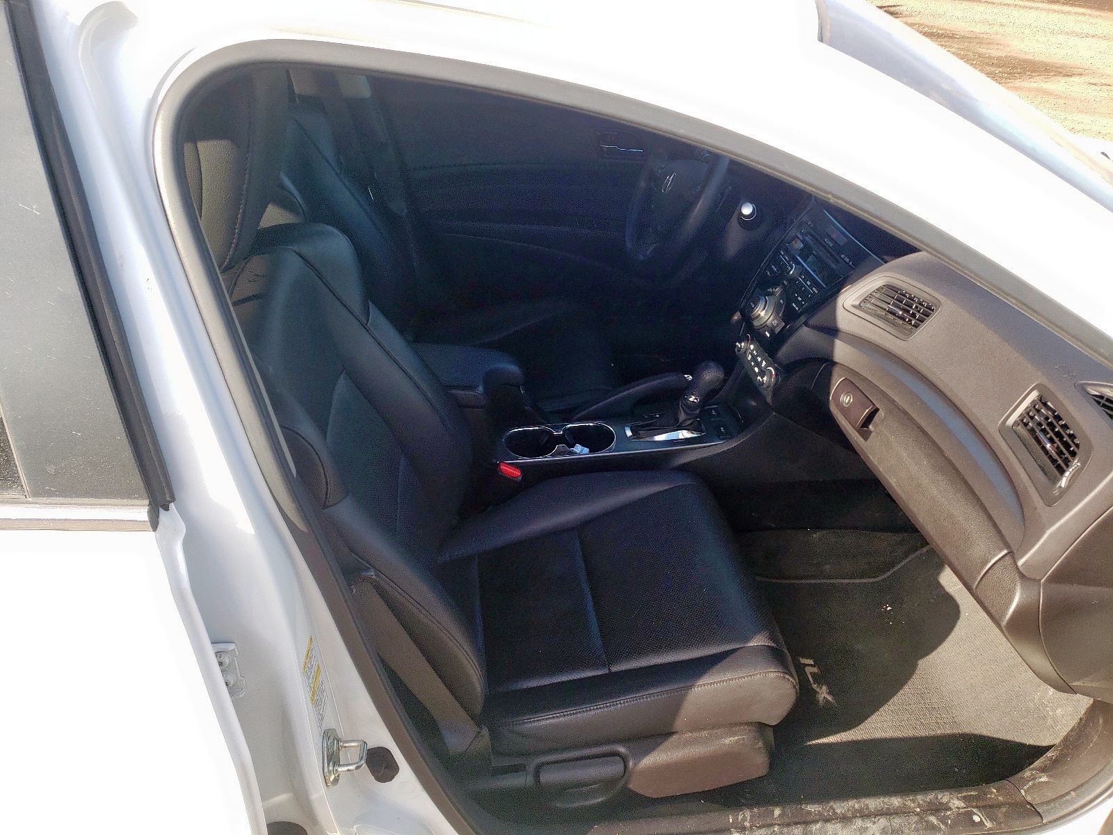Photo 5 from auction – 2013 ACURA ILX 20 TEC with VIN 19VDE1F70DE401860