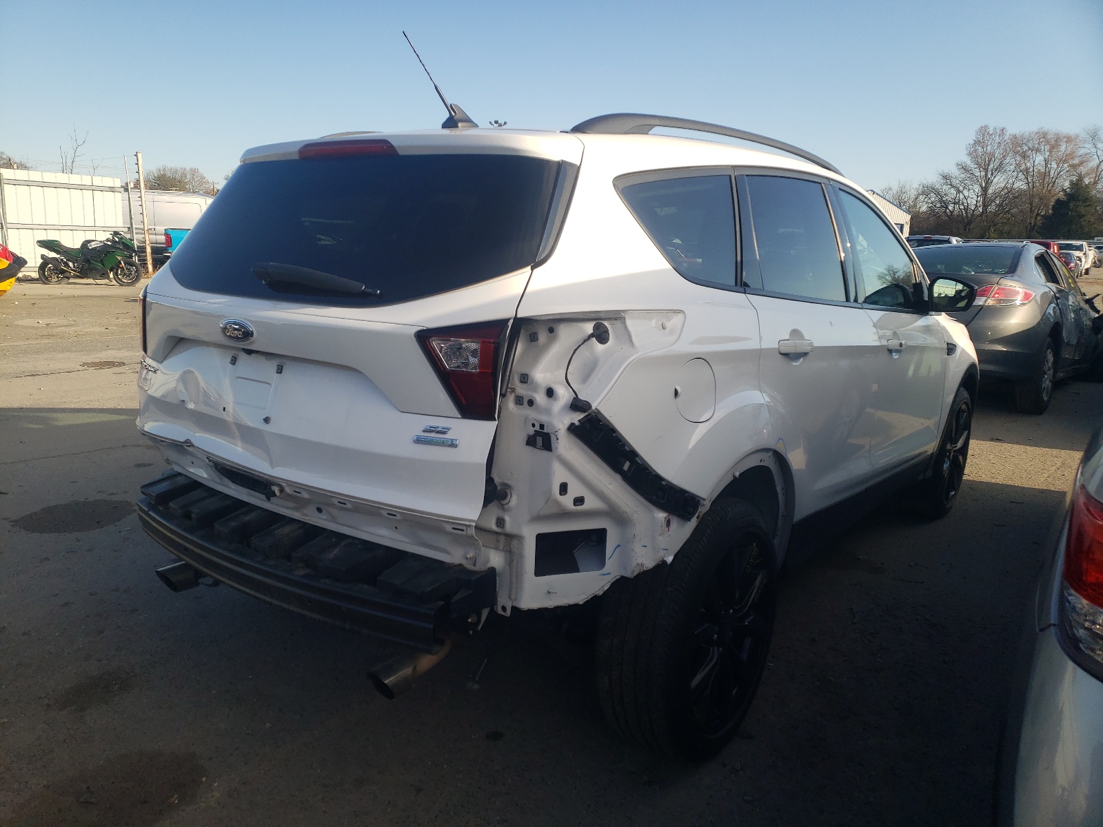 Photo 4 from auction – 2019 FORD ESCAPE SE with VIN 1FMCU0GD4KUB80729
