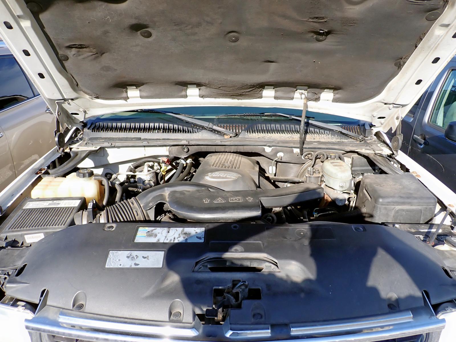 Photo 7 from auction – 2003 CHEVROLET SUBURBAN C with VIN 3GNEC16Z53G217334