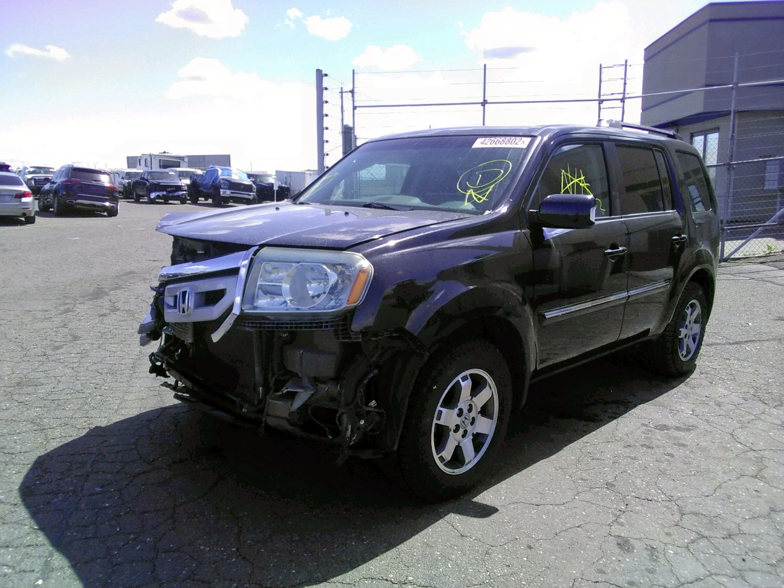 Photo 2 from auction – 2010 HONDA PILOT TOUR with VIN 5FNYF4H88AB039909