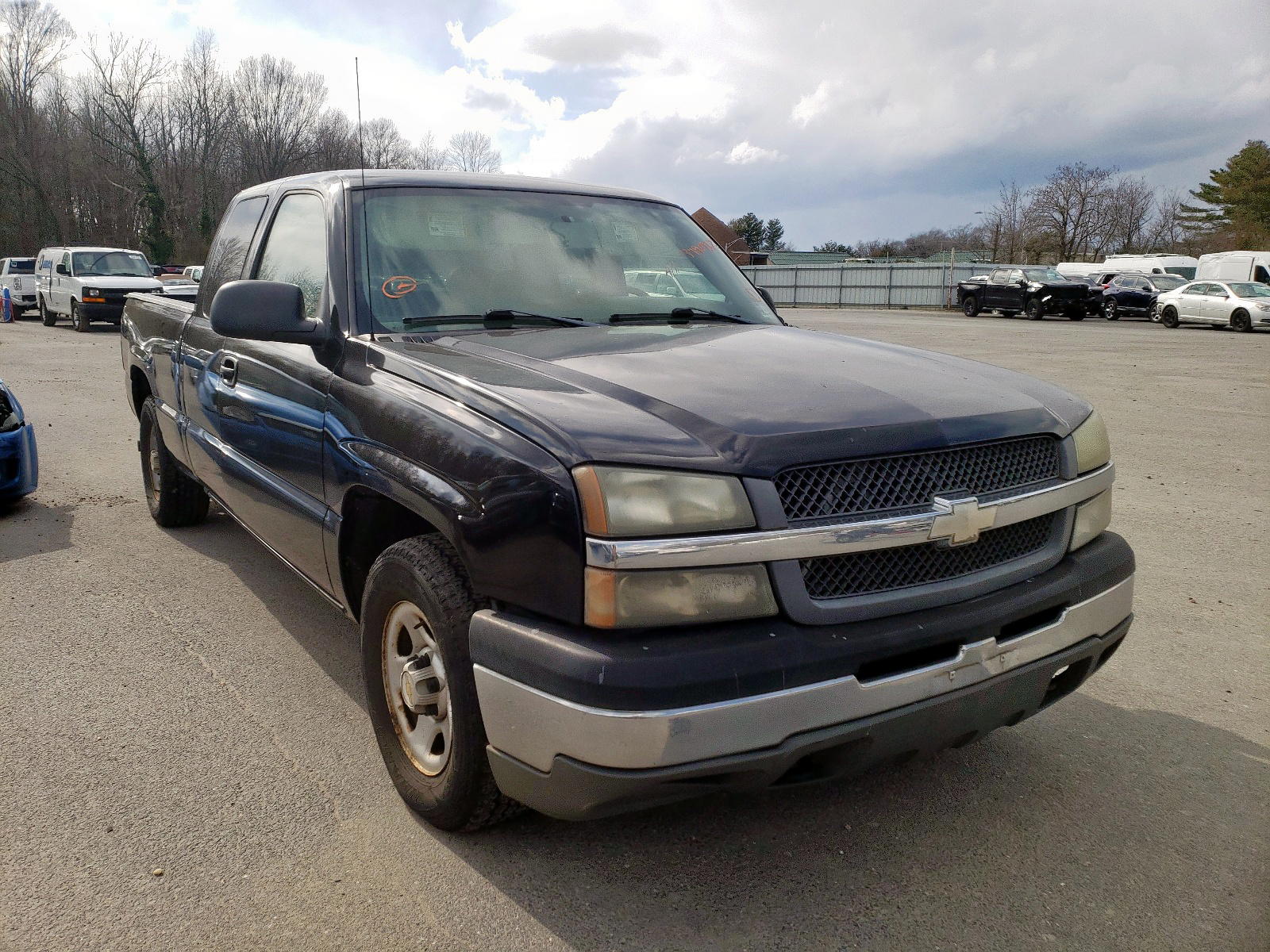 CHEVROLET SILVERADO 2004 with VIN 2GCEC19T341282726 - Photo from auction