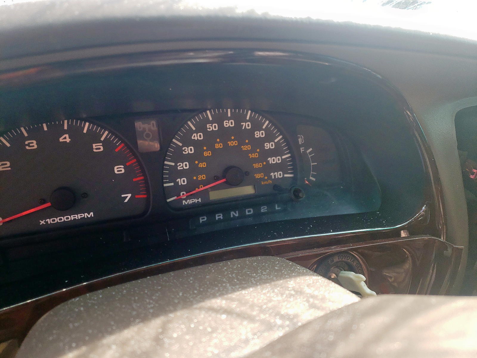 Photo 8 from auction – 2002 TOYOTA 4RUNNER LI with VIN JT3HN87RX20360892