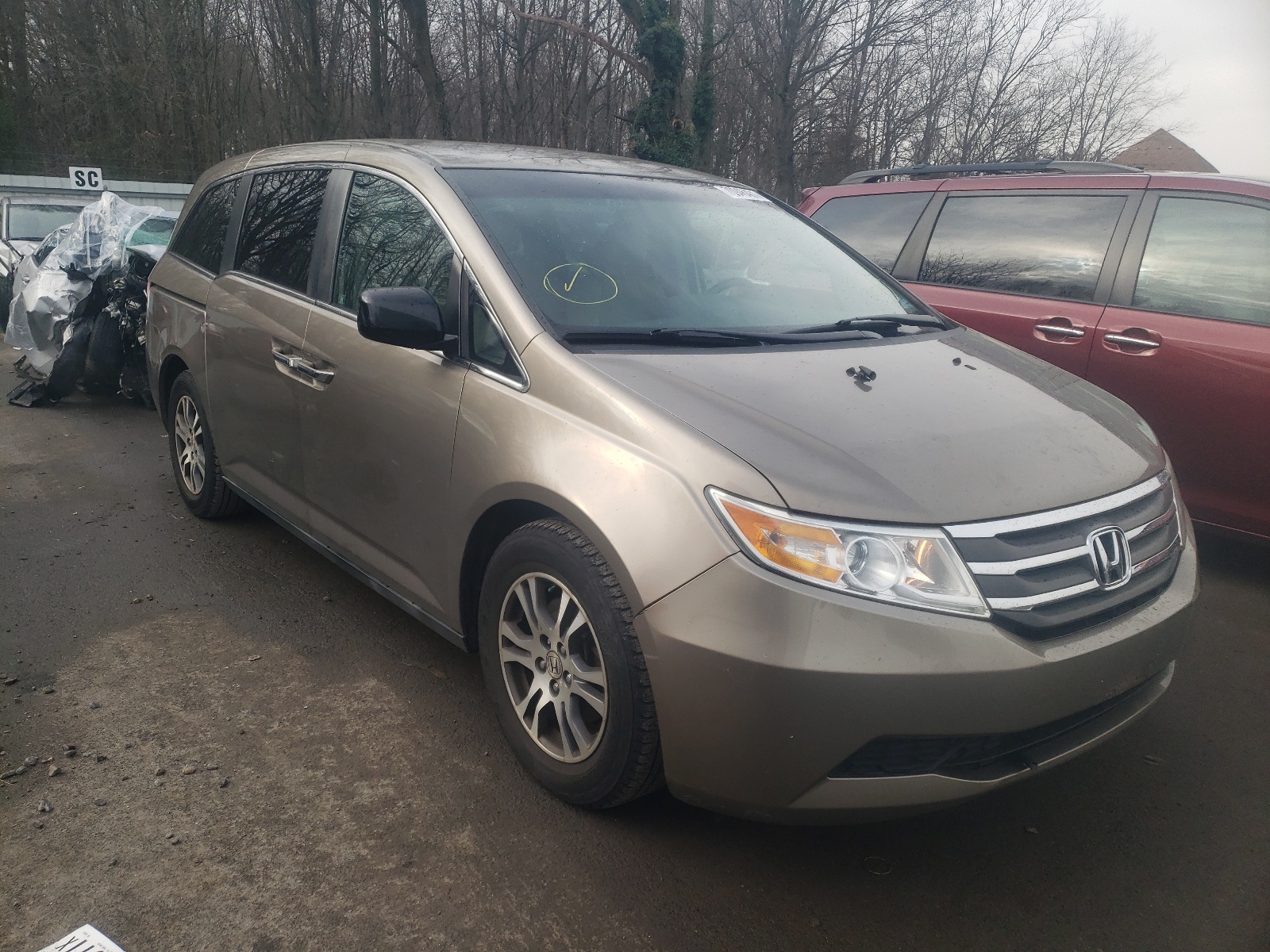 HONDA ODYSSEY EX 2011 with VIN 5FNRL5H41BB052941 - Photo from auction