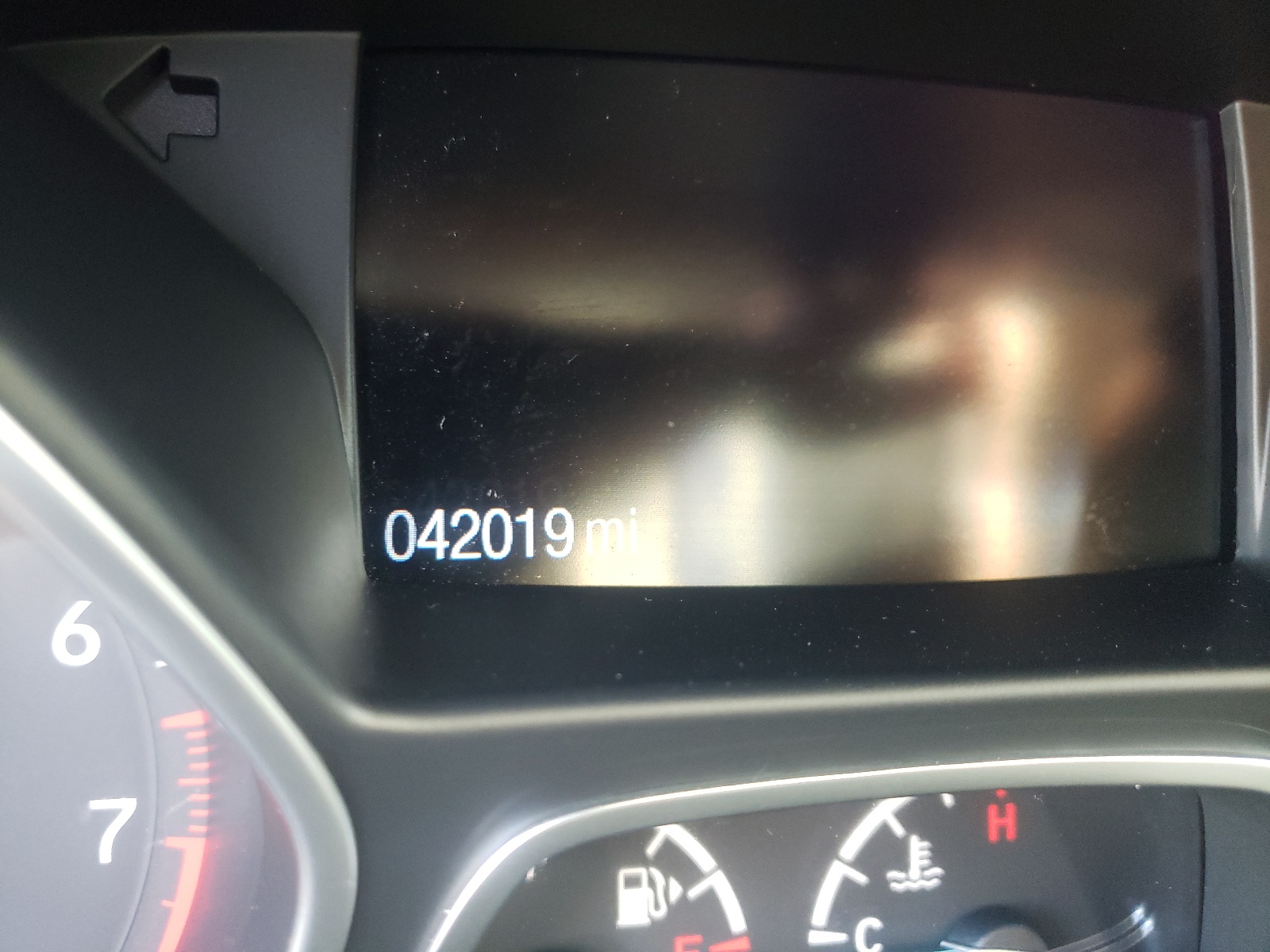 Photo 8 from auction – 2019 FORD ESCAPE SE with VIN 1FMCU0GD4KUB80729