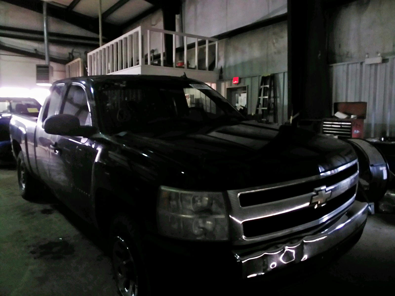 CHEVROLET SILVERADO 2007 with VIN 2GCEC19C471593084 - Photo from auction