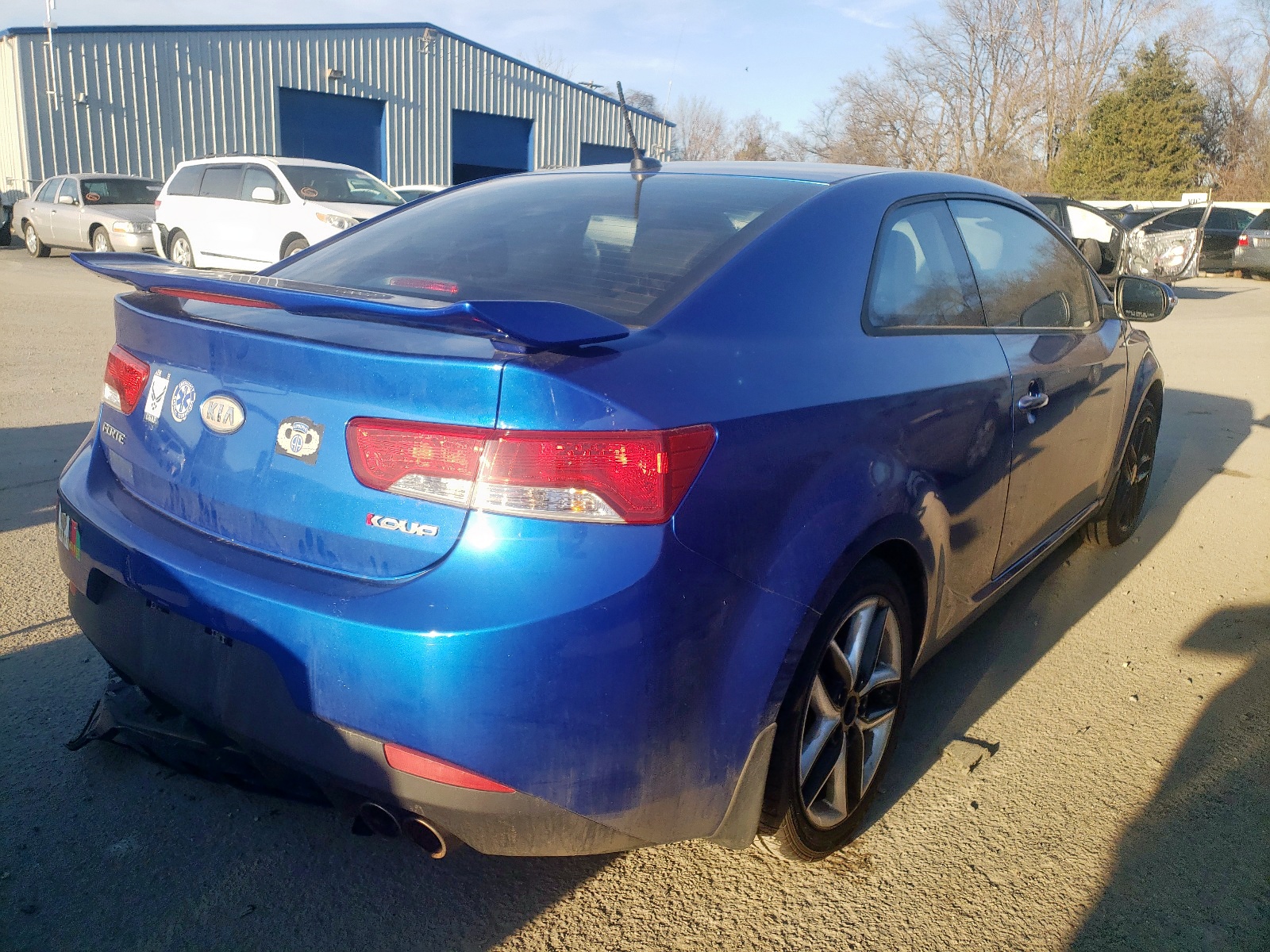 Photo 4 from auction – 2010 KIA FORTE SX with VIN KNAFW6A35A5176032