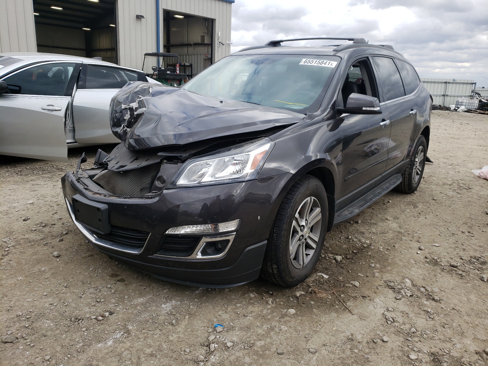Photo 2 from auction – 2017 CHEVROLET TRAVERSE L with VIN 1GNKRHKD1HJ120853