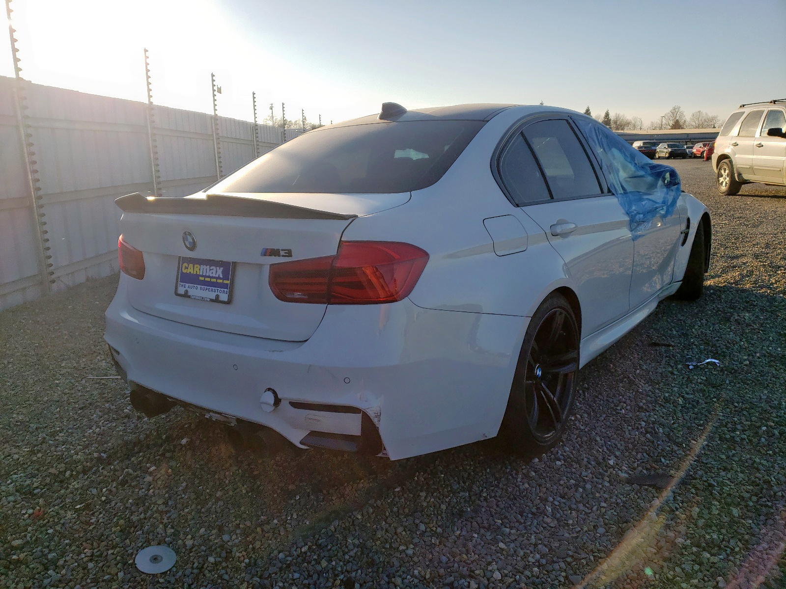 Photo 4 from auction – 2017 BMW M3 with VIN WBS8M9C38H5G84873