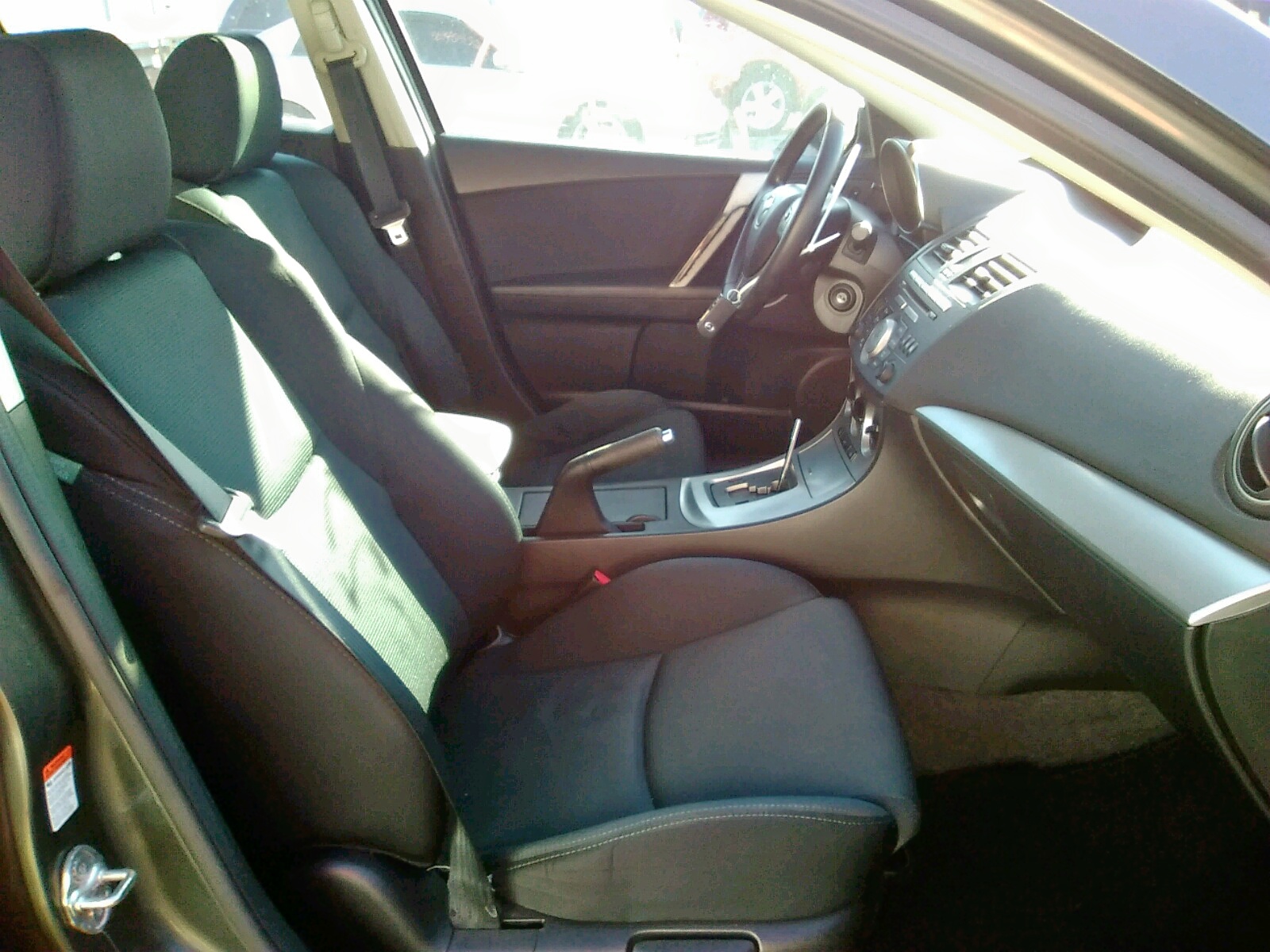 Photo 5 from auction – 2010 MAZDA 3 S with VIN JM1BL1H55A1349365