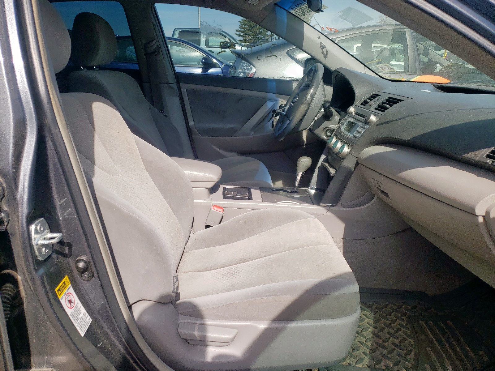Photo 5 from auction – 2009 TOYOTA CAMRY BASE with VIN 4T1BE46KX9U818010