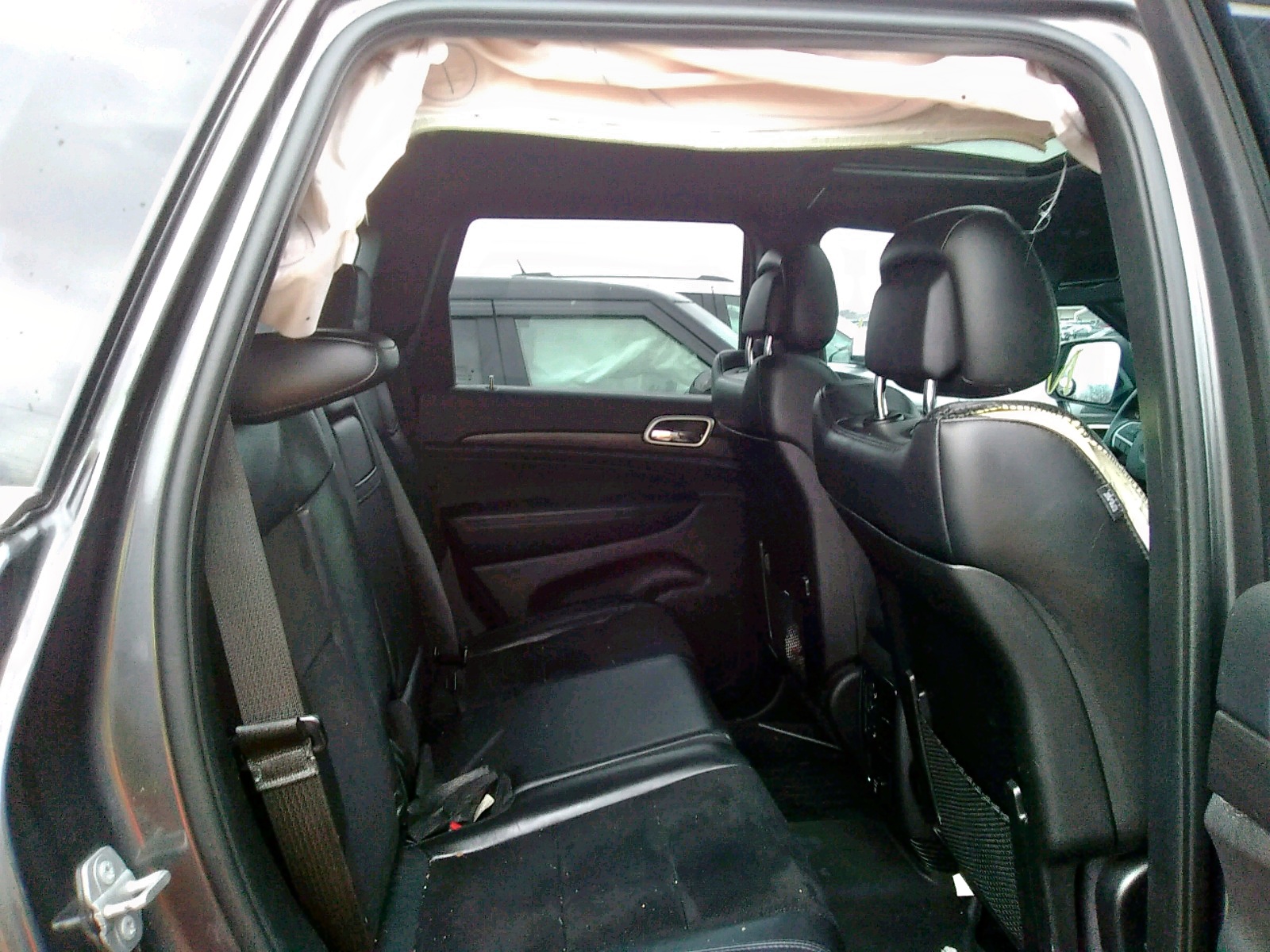 Photo 6 from auction – 2015 JEEP GRAND CHER with VIN 1C4RJFAGXFC135447
