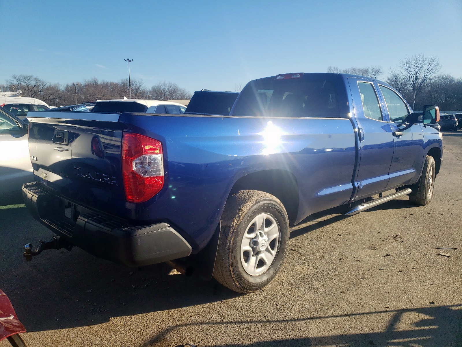 Photo 4 from auction – 2015 TOYOTA TUNDRA DOU with VIN 5TFCY5F19FX018080