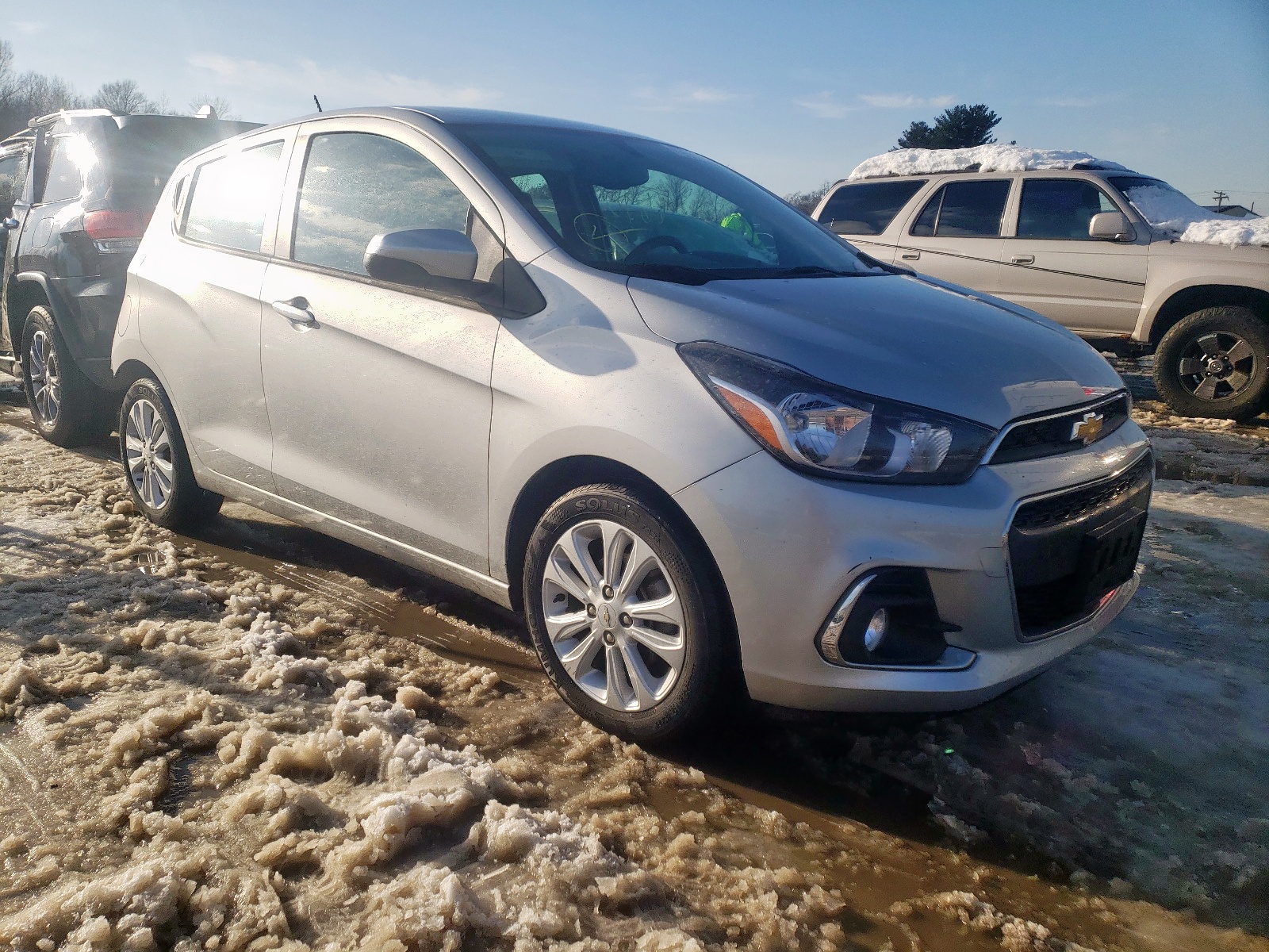 CHEVROLET SPARK 1LT 2017 مع رقم تعريف المركبة KL8CD6SA1HC822190 - صورة من المزاد