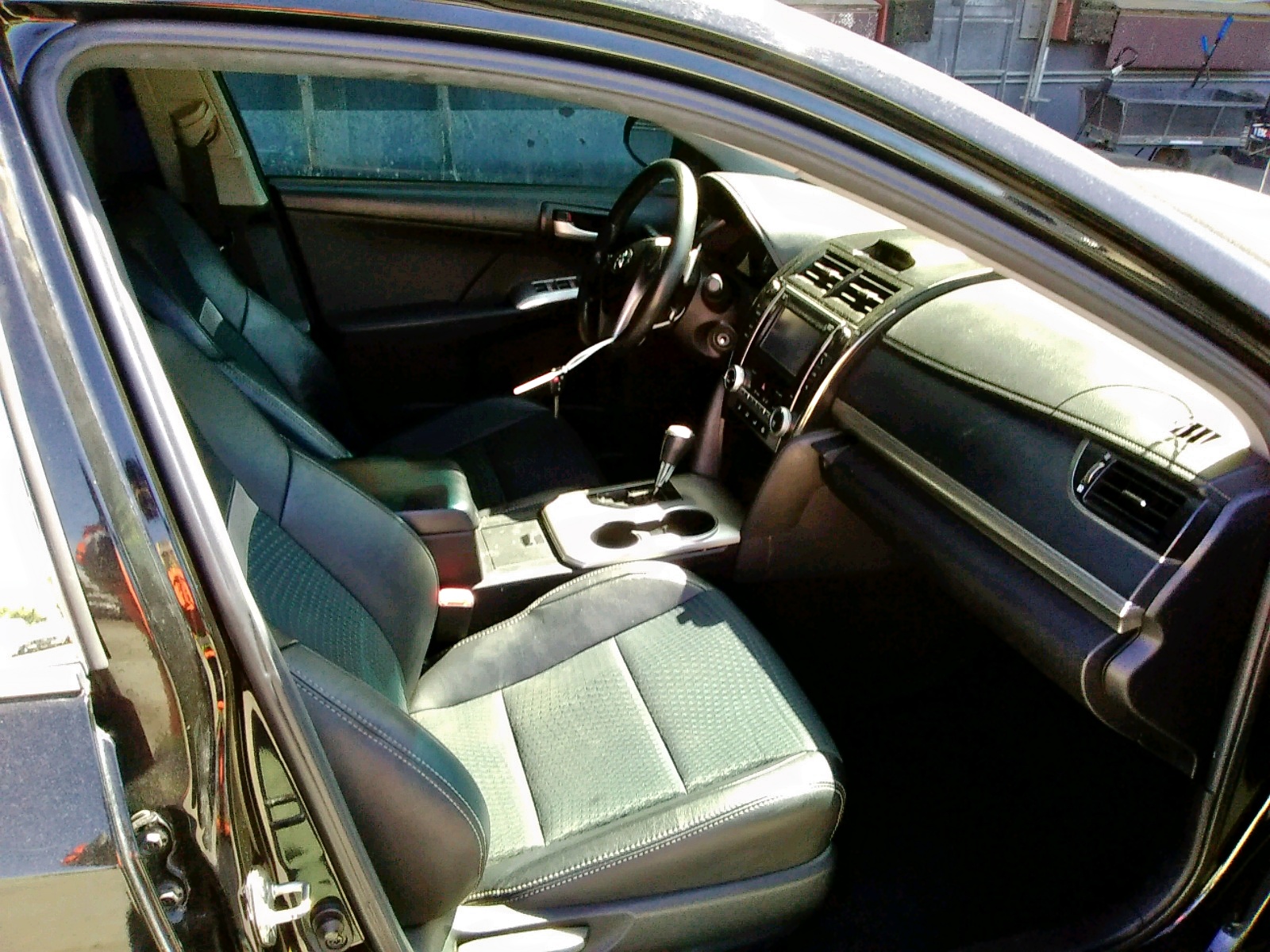 Photo 5 from auction – 2013 TOYOTA CAMRY L with VIN 4T1BF1FK0DU644338