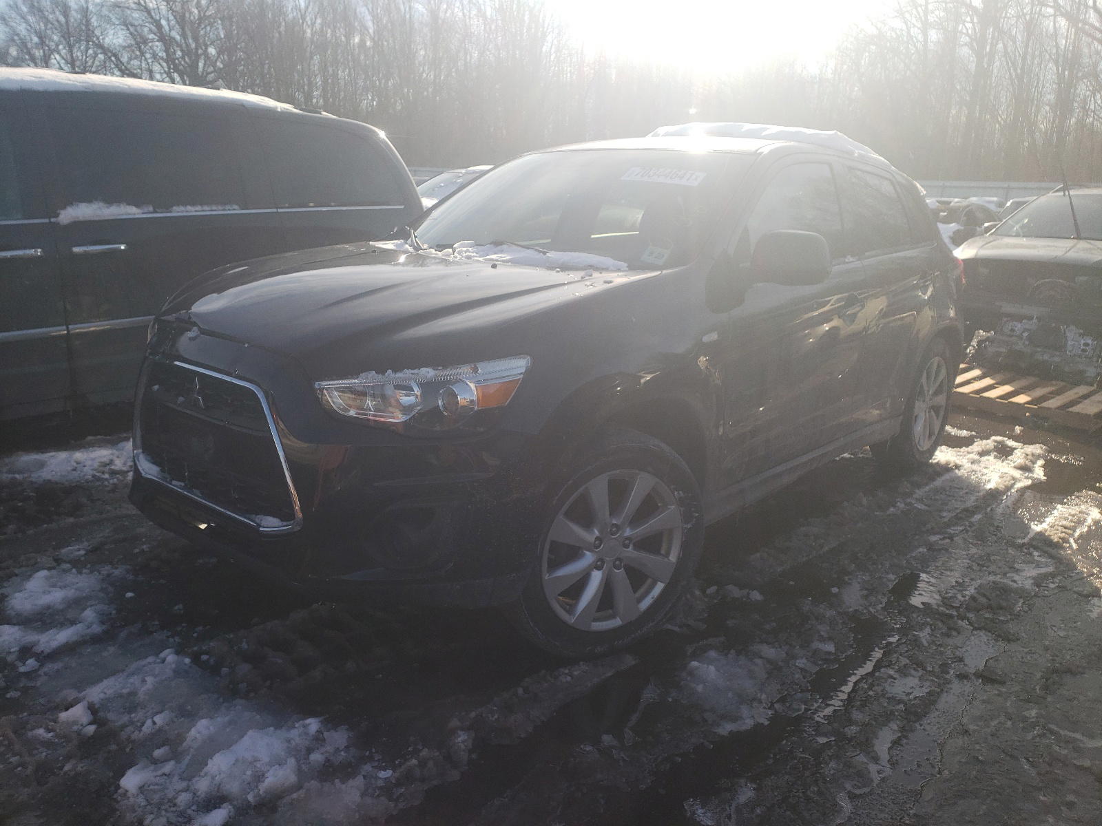 Photo 2 from auction – 2015 MITSUBISHI OUTLANDER with VIN 4A4AR3AU6FE008928