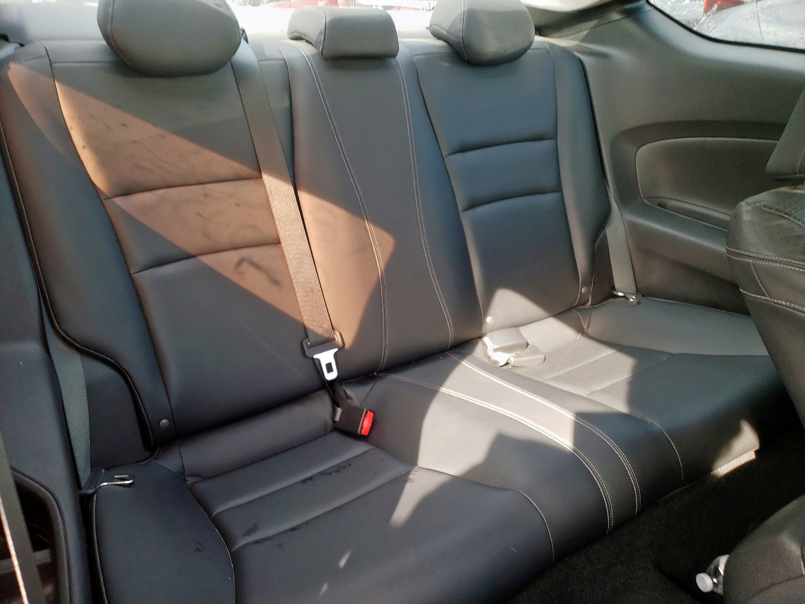 Photo 6 from auction – 2015 HONDA ACCORD EXL with VIN 1HGCT2A81FA004034